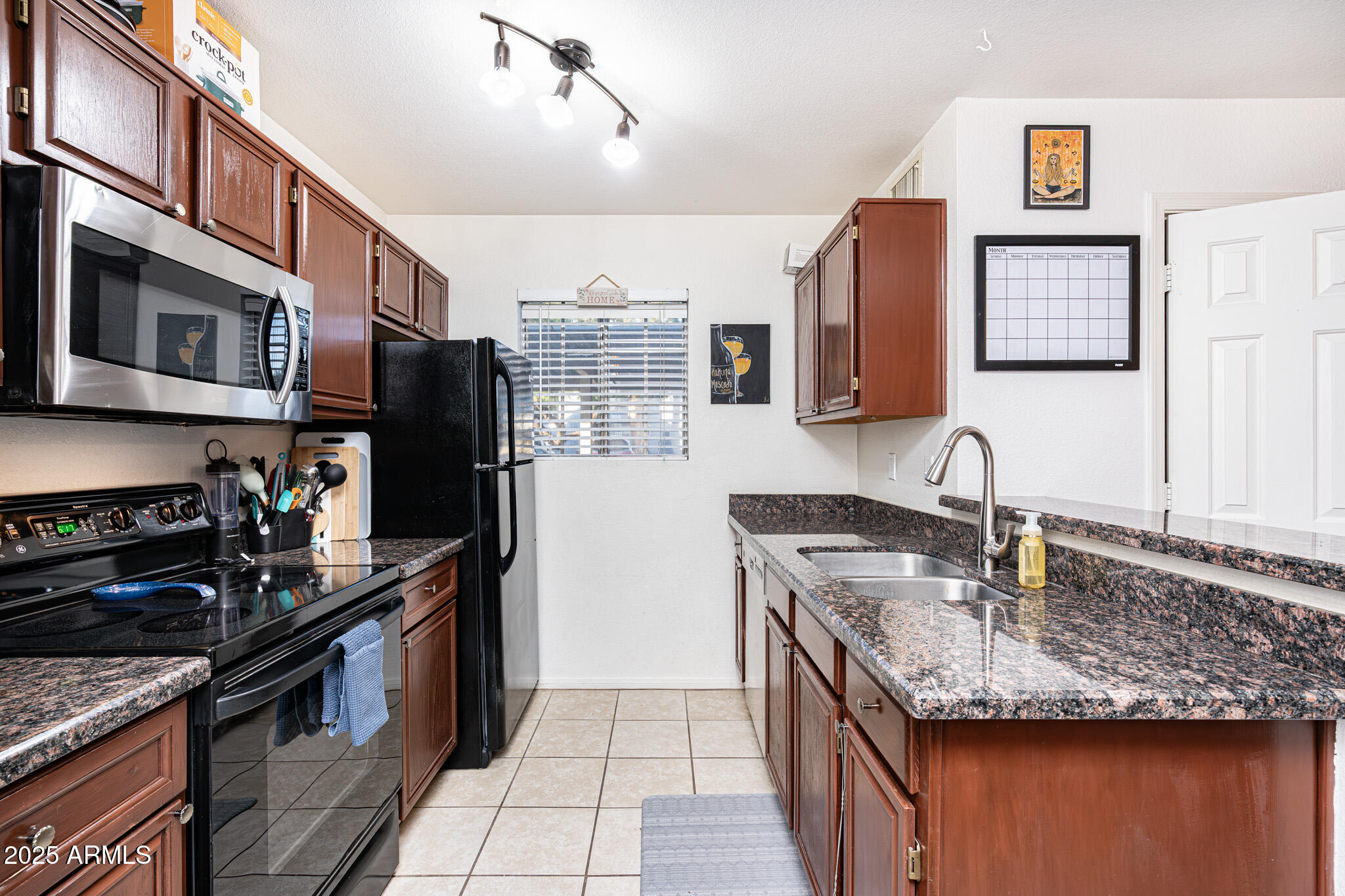 2301 E UNIVERSITY Drive 341