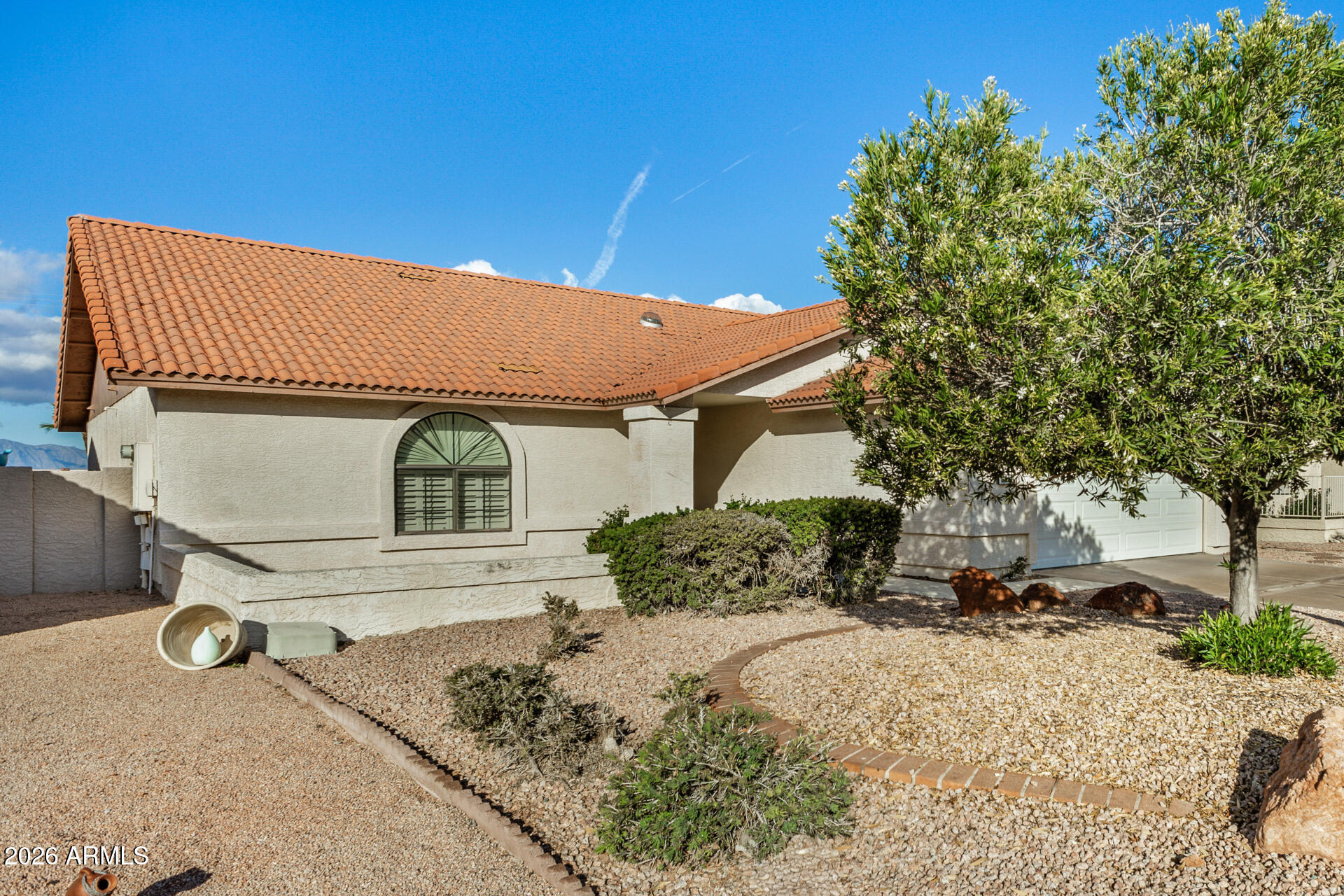 8822 E FAIRWAY Boulevard