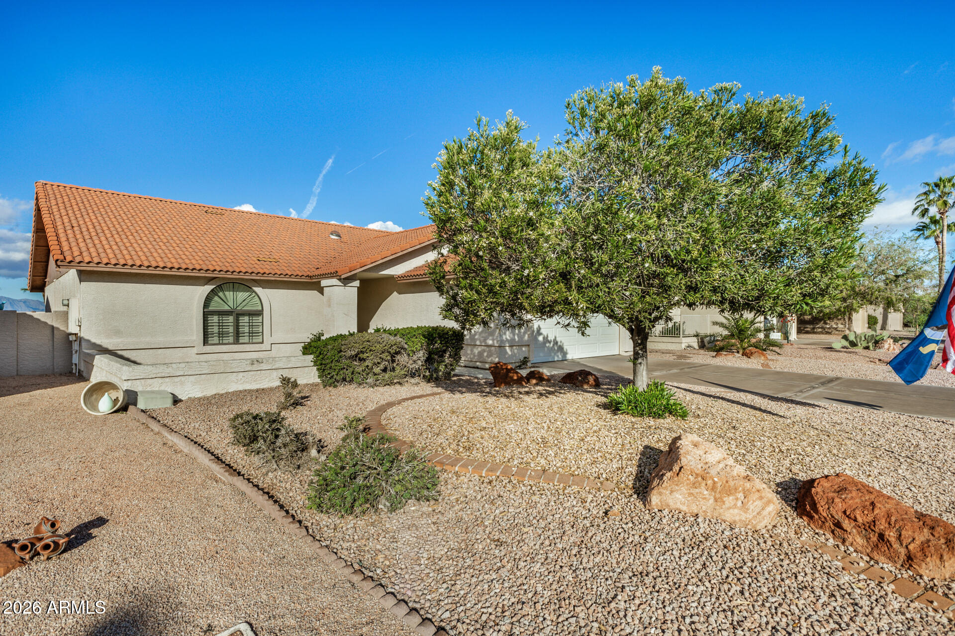 8822 E FAIRWAY Boulevard