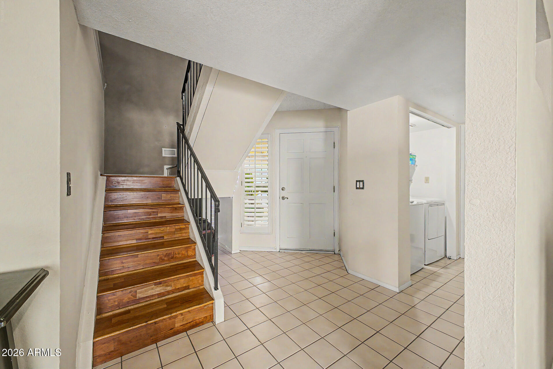 LAURELWOOD AT VILLA DE PAZ - Residential