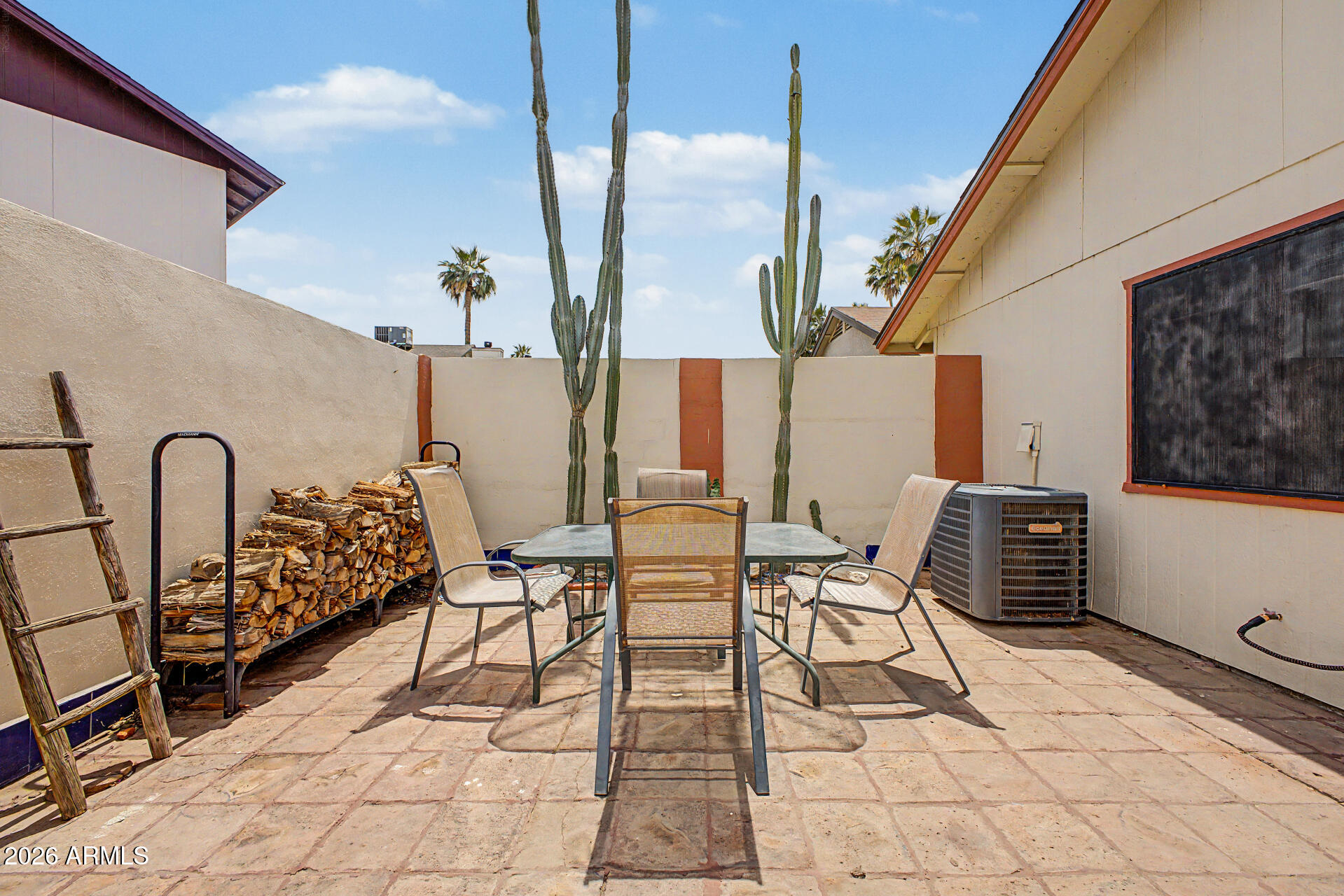 LAURELWOOD AT VILLA DE PAZ - Residential