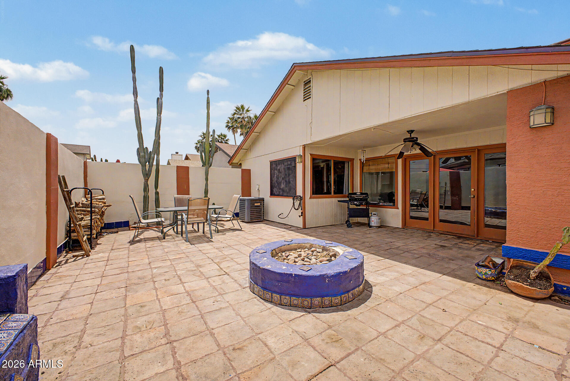 LAURELWOOD AT VILLA DE PAZ - Residential