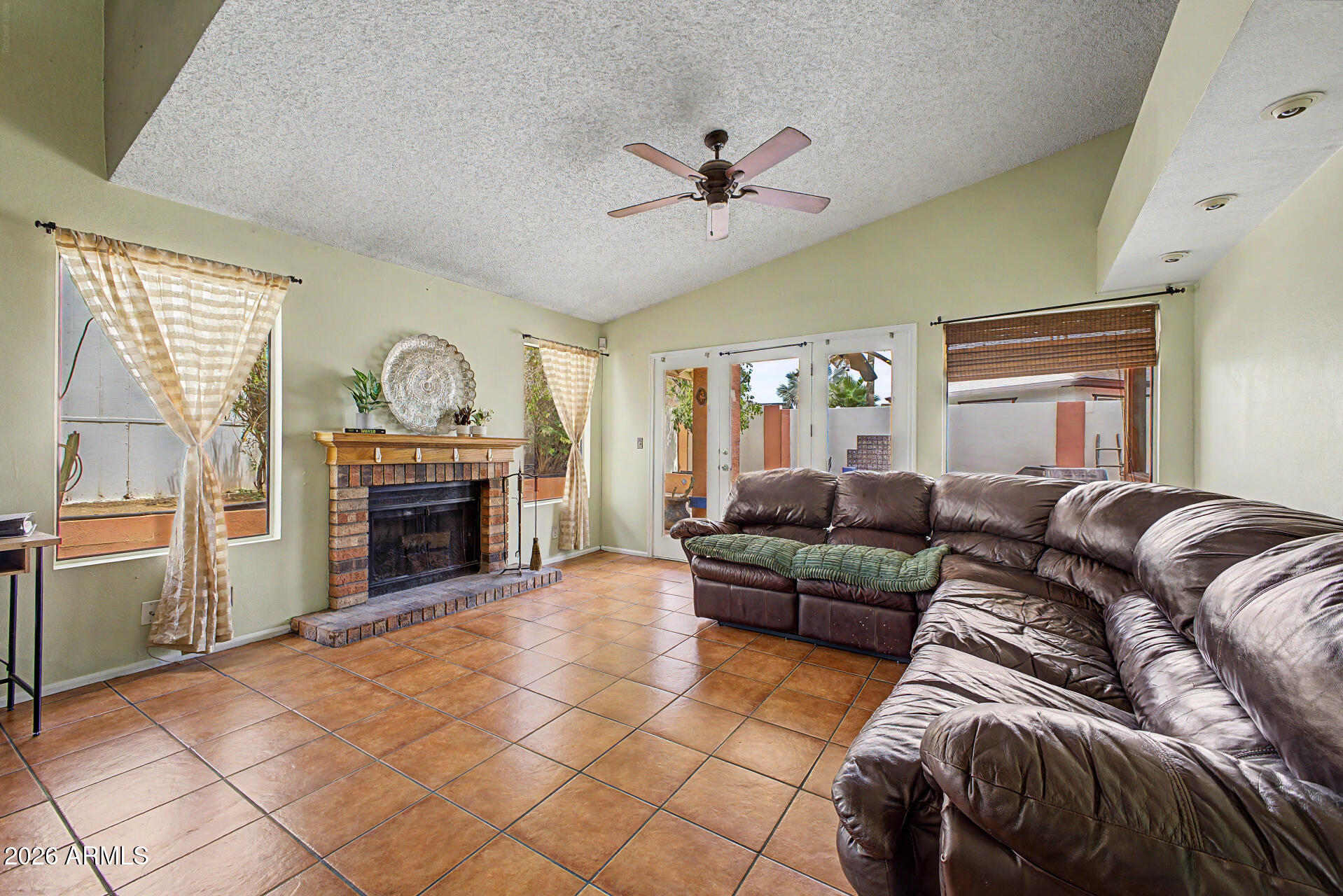 LAURELWOOD AT VILLA DE PAZ - Residential
