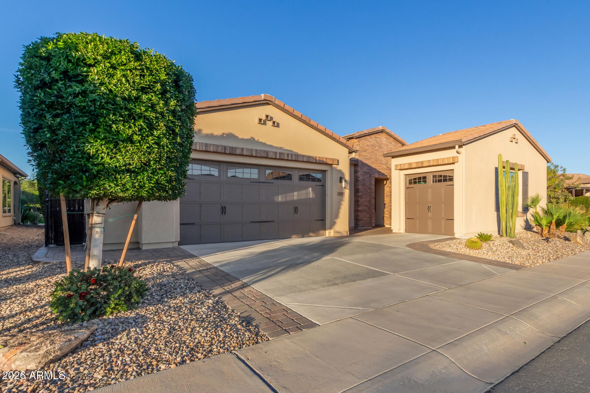 174 E ATACAMA Lane