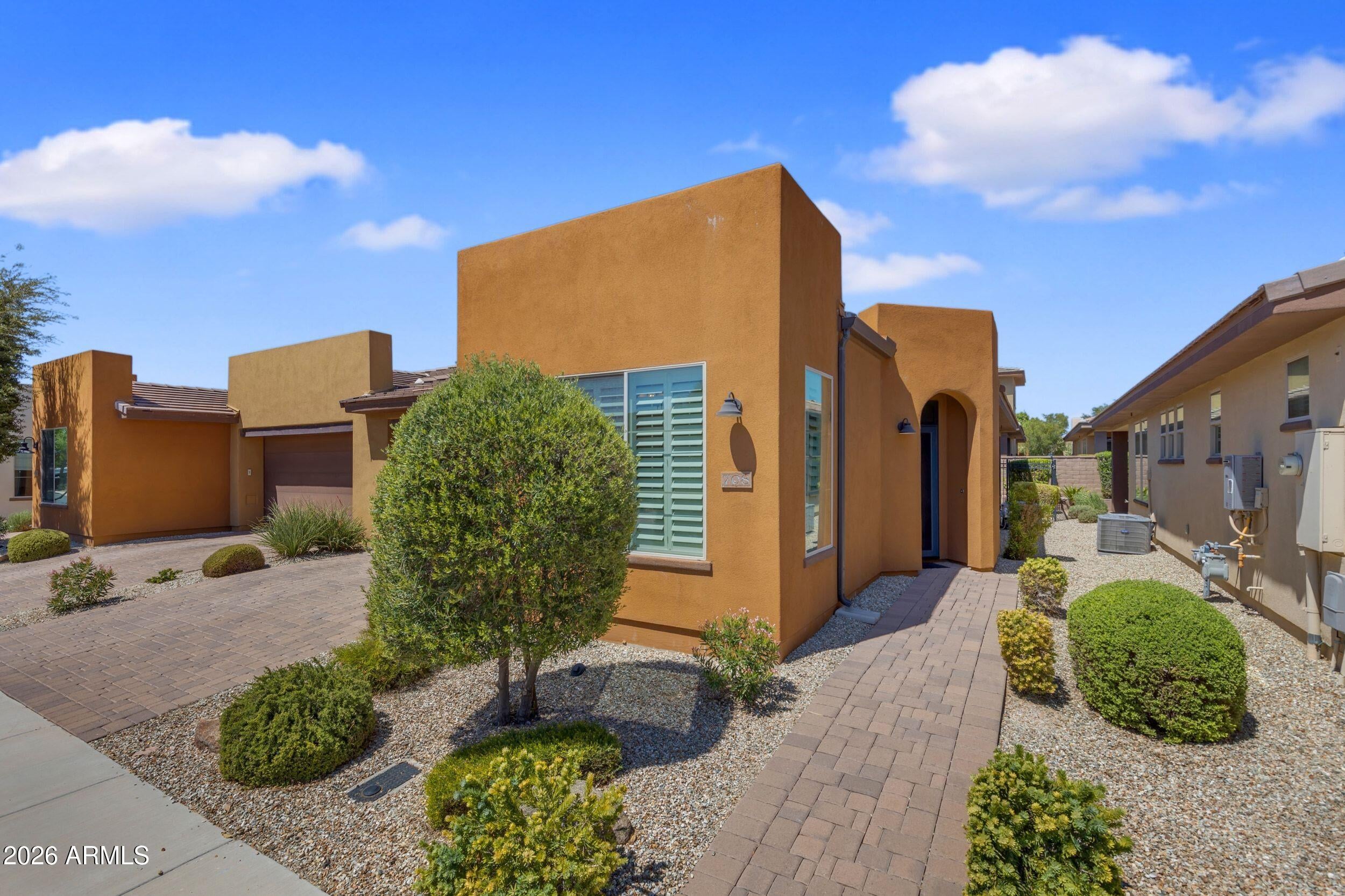 708 E Cobble Stone Drive