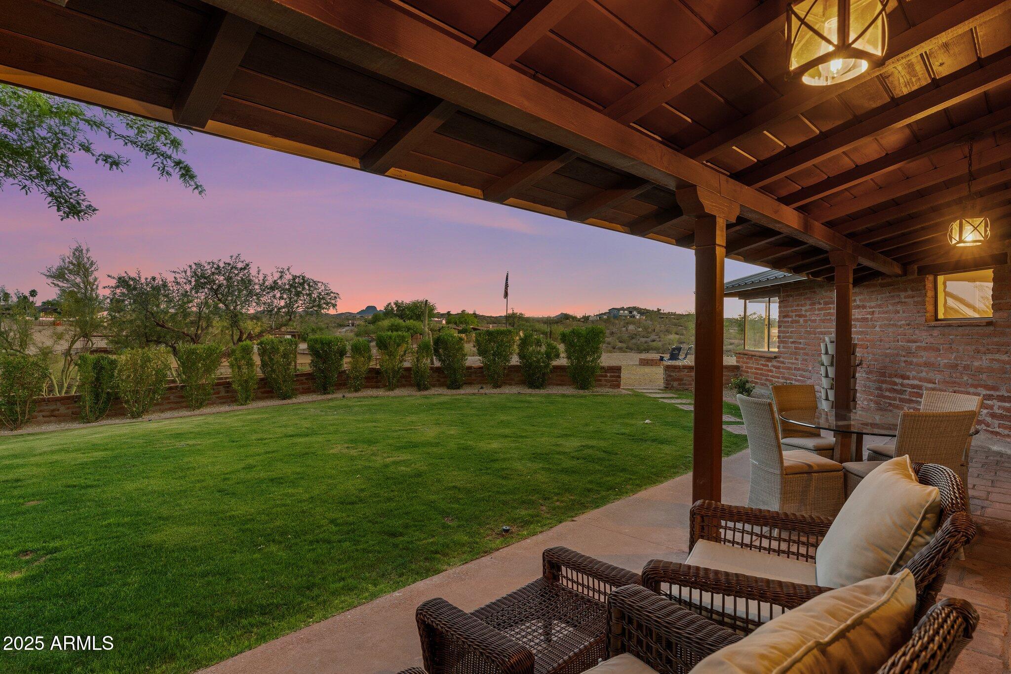 890 W PALO VERDE Drive