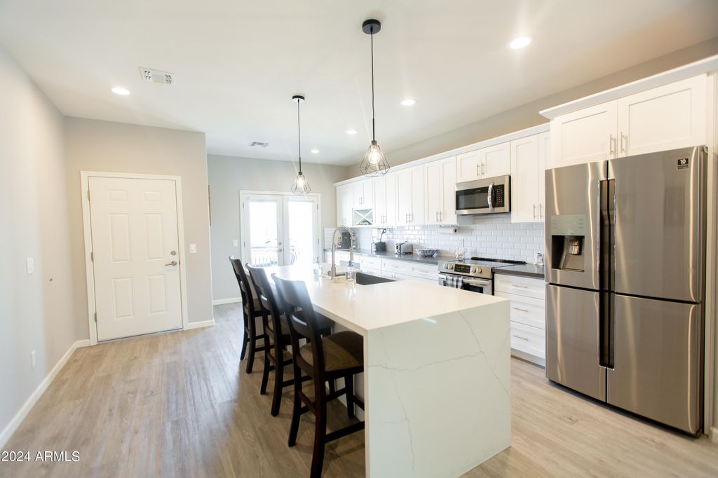 Photo of 533 W Harwell Road, Phoenix, AZ 85041 (MLS # 7031202)