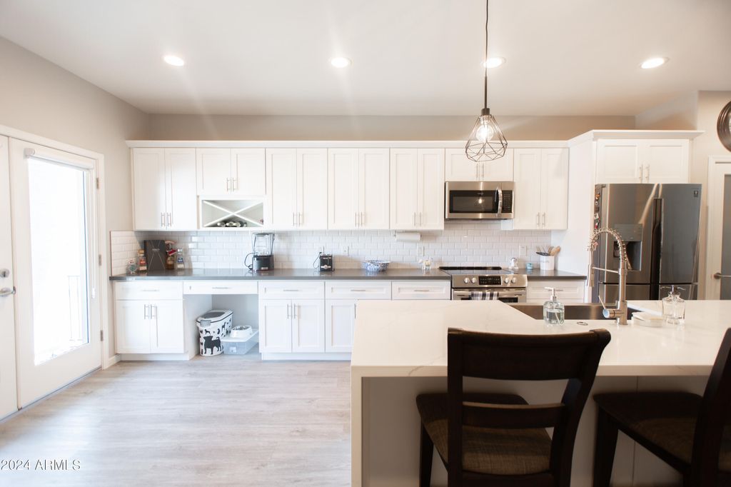 Photo of 533 W Harwell Road, Phoenix, AZ 85041 (MLS # 7031202)