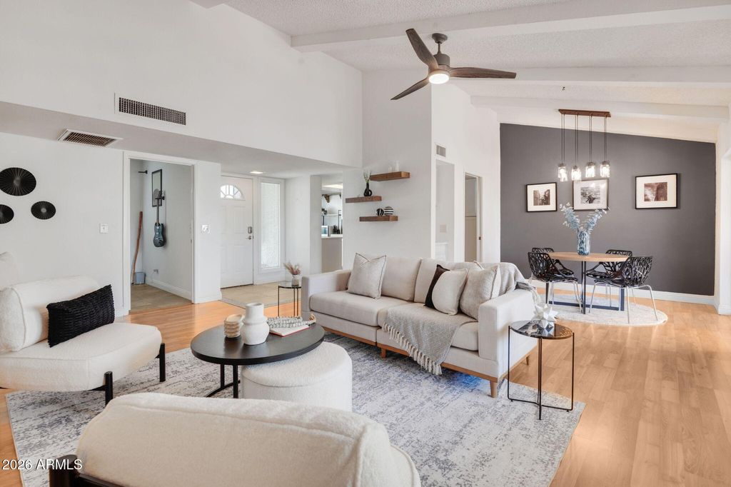 Photo of 3048 E Cannon Drive, Phoenix, AZ 85028 (MLS # 7000753)