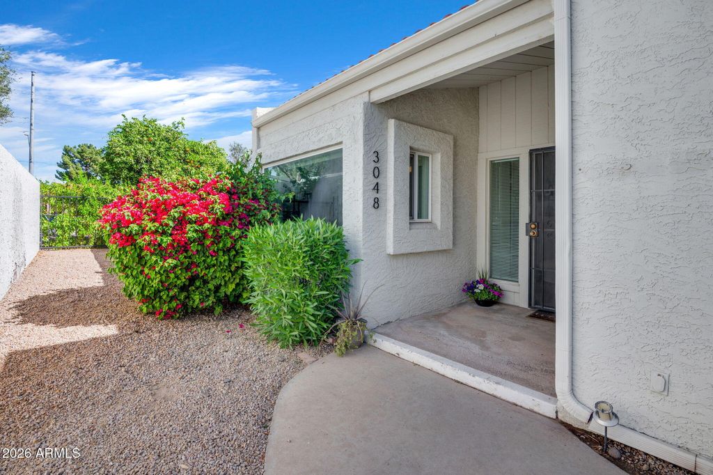 Photo of 3048 E Cannon Drive, Phoenix, AZ 85028 (MLS # 7000753)