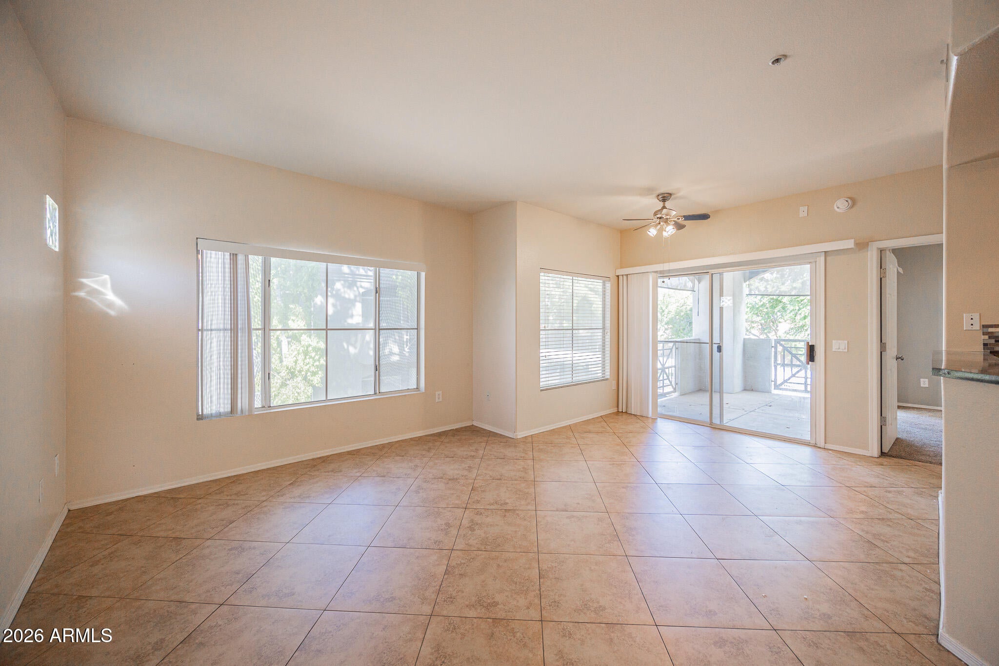 600 W GROVE Parkway 2053