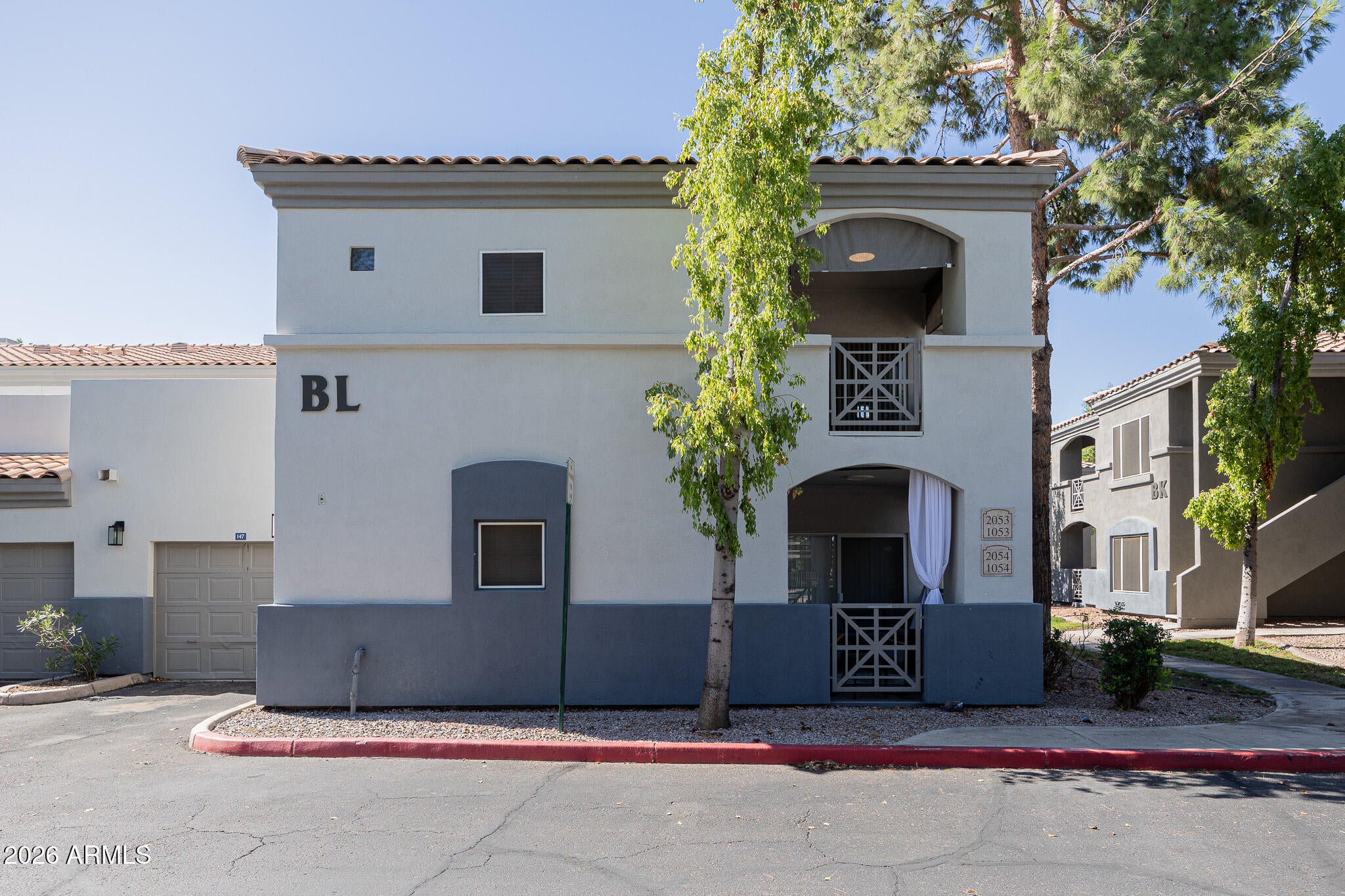 600 W GROVE Parkway 2053