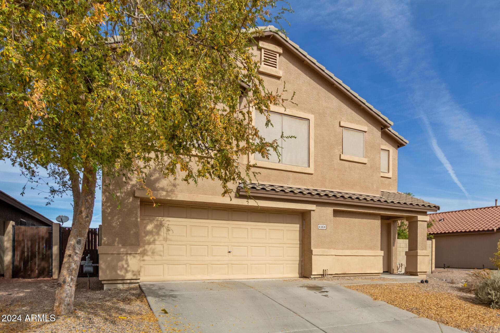 Homes 2 43826 W WADE Drive