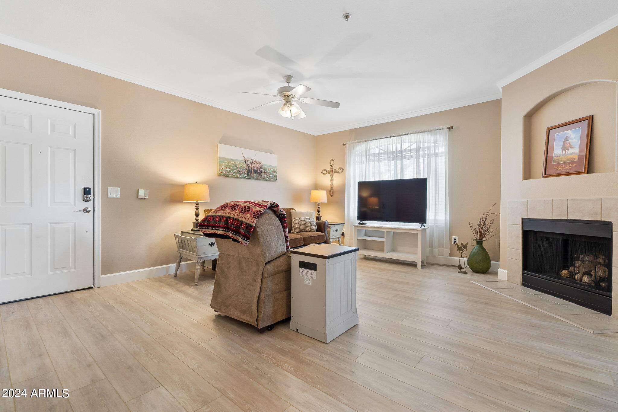 15095 N THOMPSON PEAK Parkway 1054