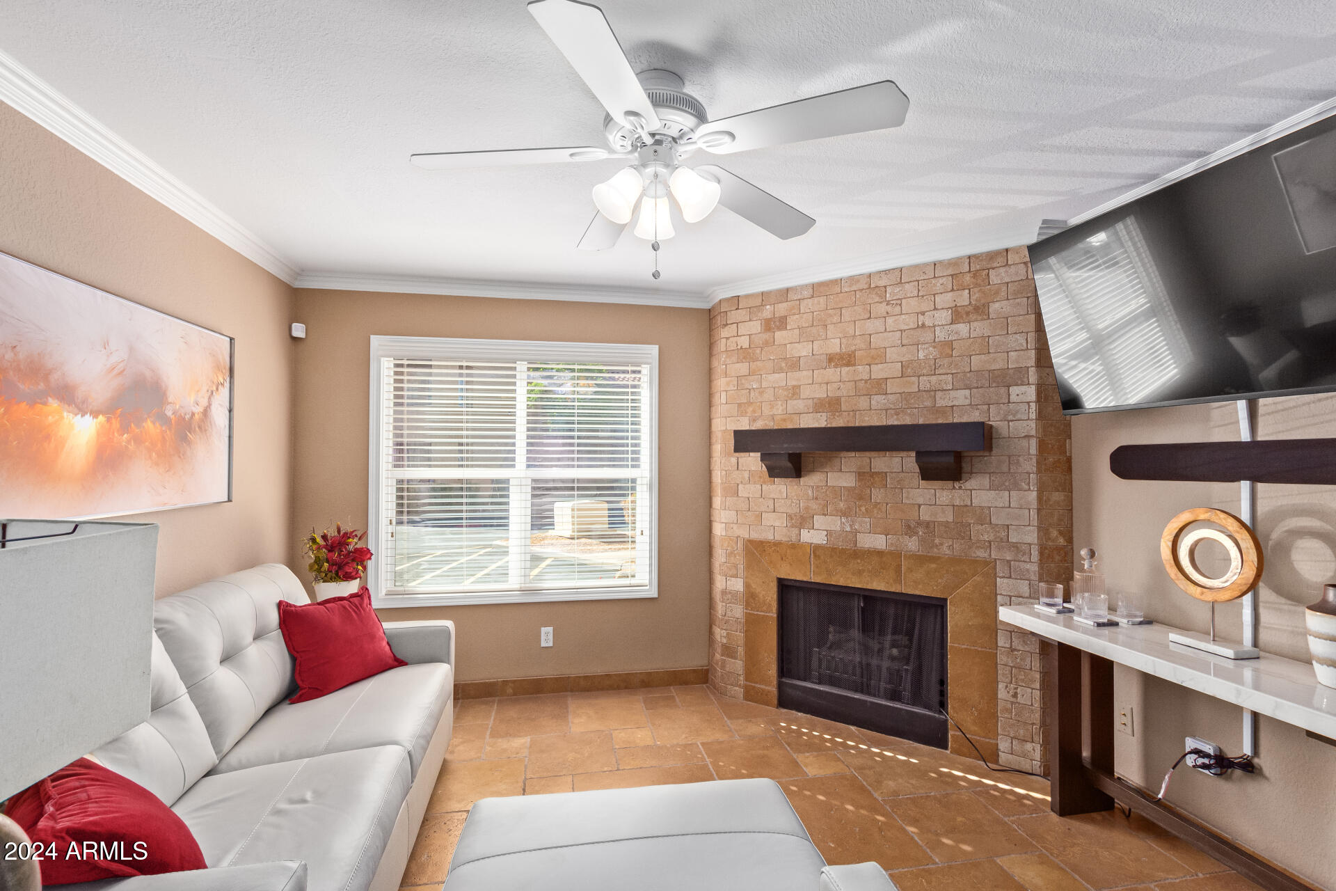 8787 E Mountain View Road 1093