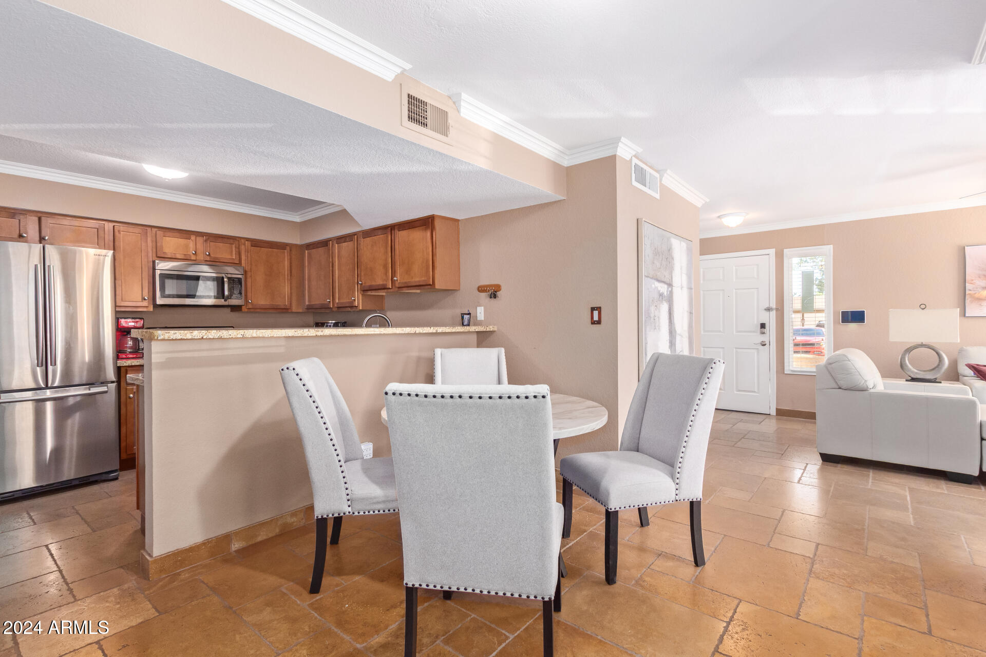 8787 E Mountain View Road 1093