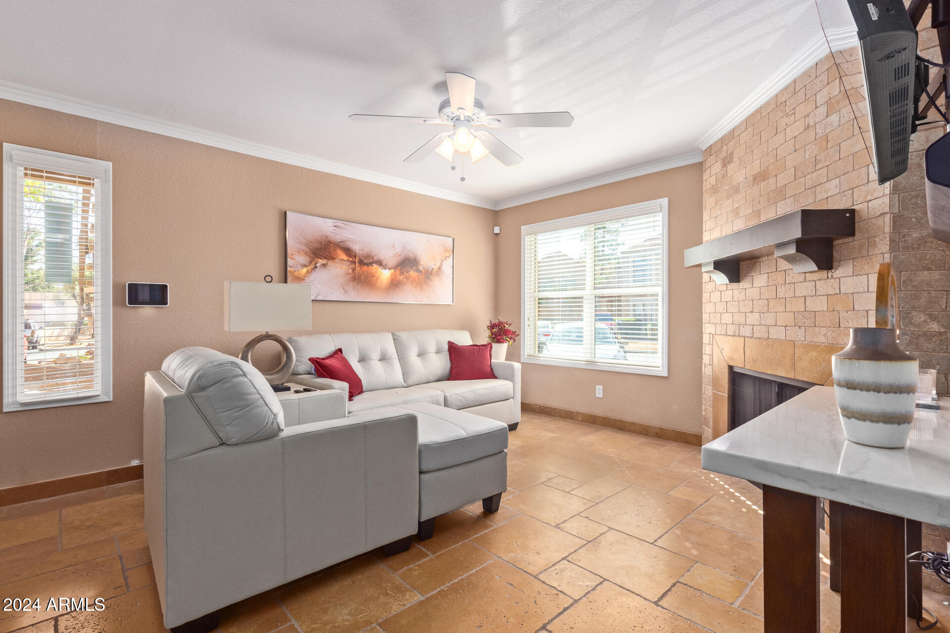 8787 E Mountain View Road 1093