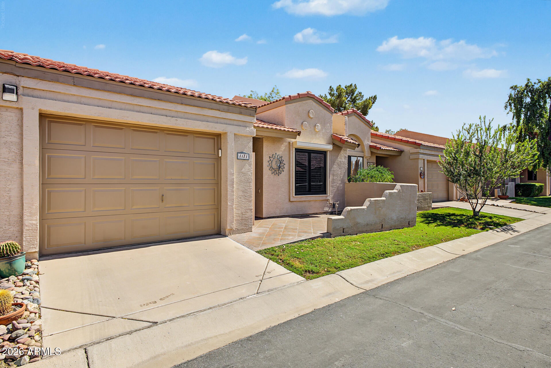 1021 S GREENFIELD Road 1171