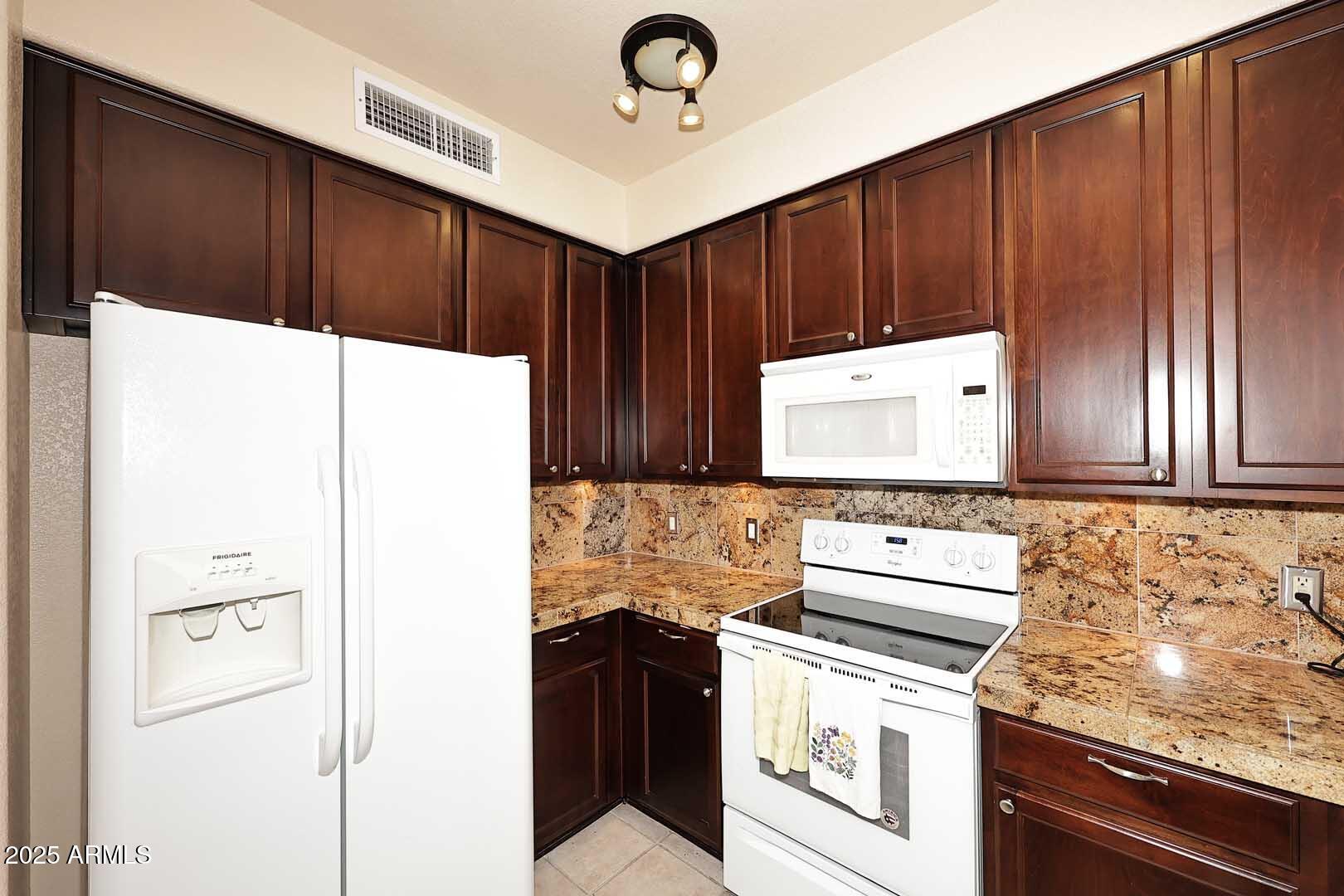 KINGSTREE VILLAGE CONDOMINIUMS AMD - Residential