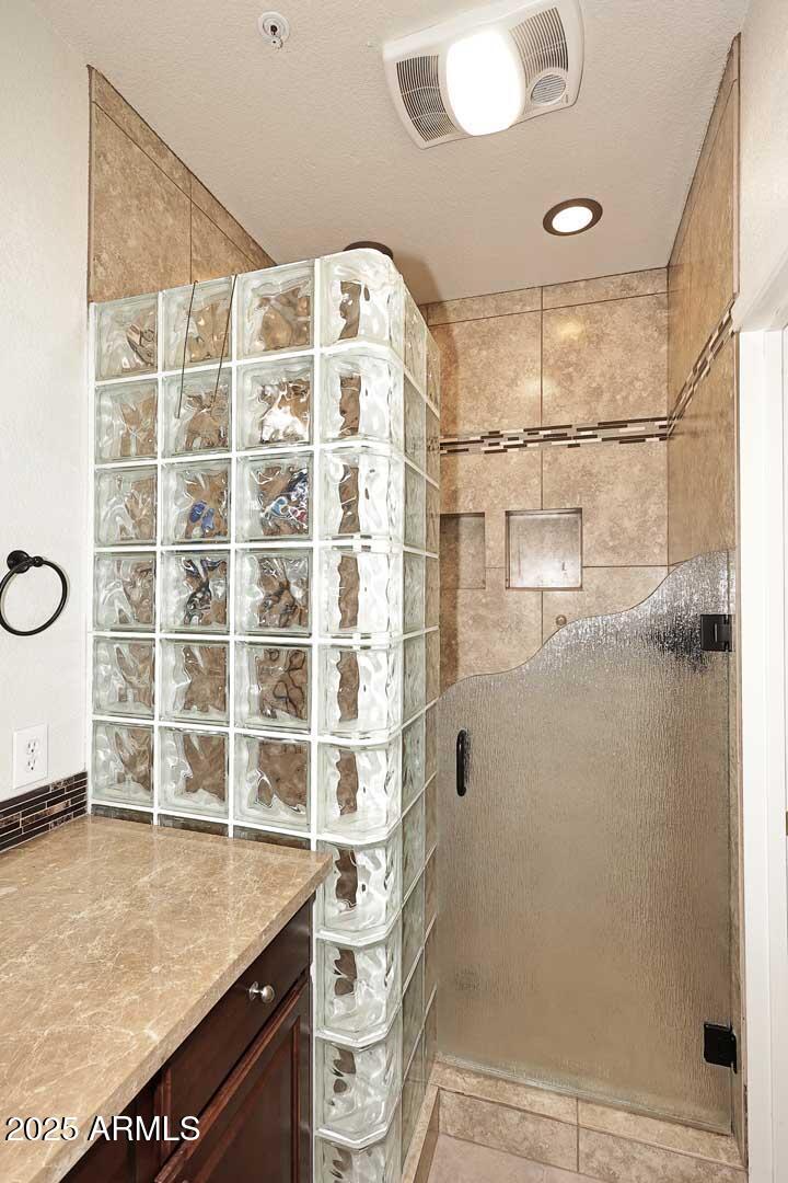 KINGSTREE VILLAGE CONDOMINIUMS AMD - Residential