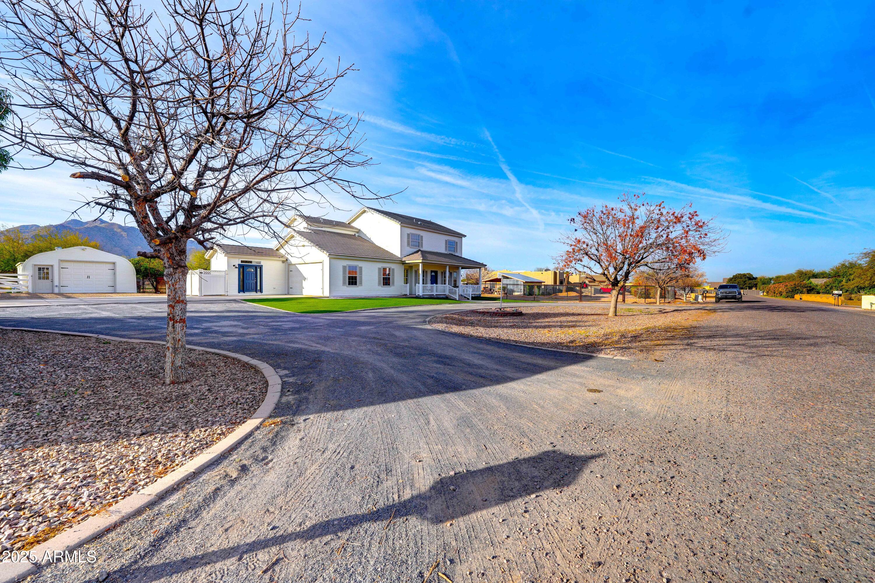 3929 E FLINTLOCK Drive
