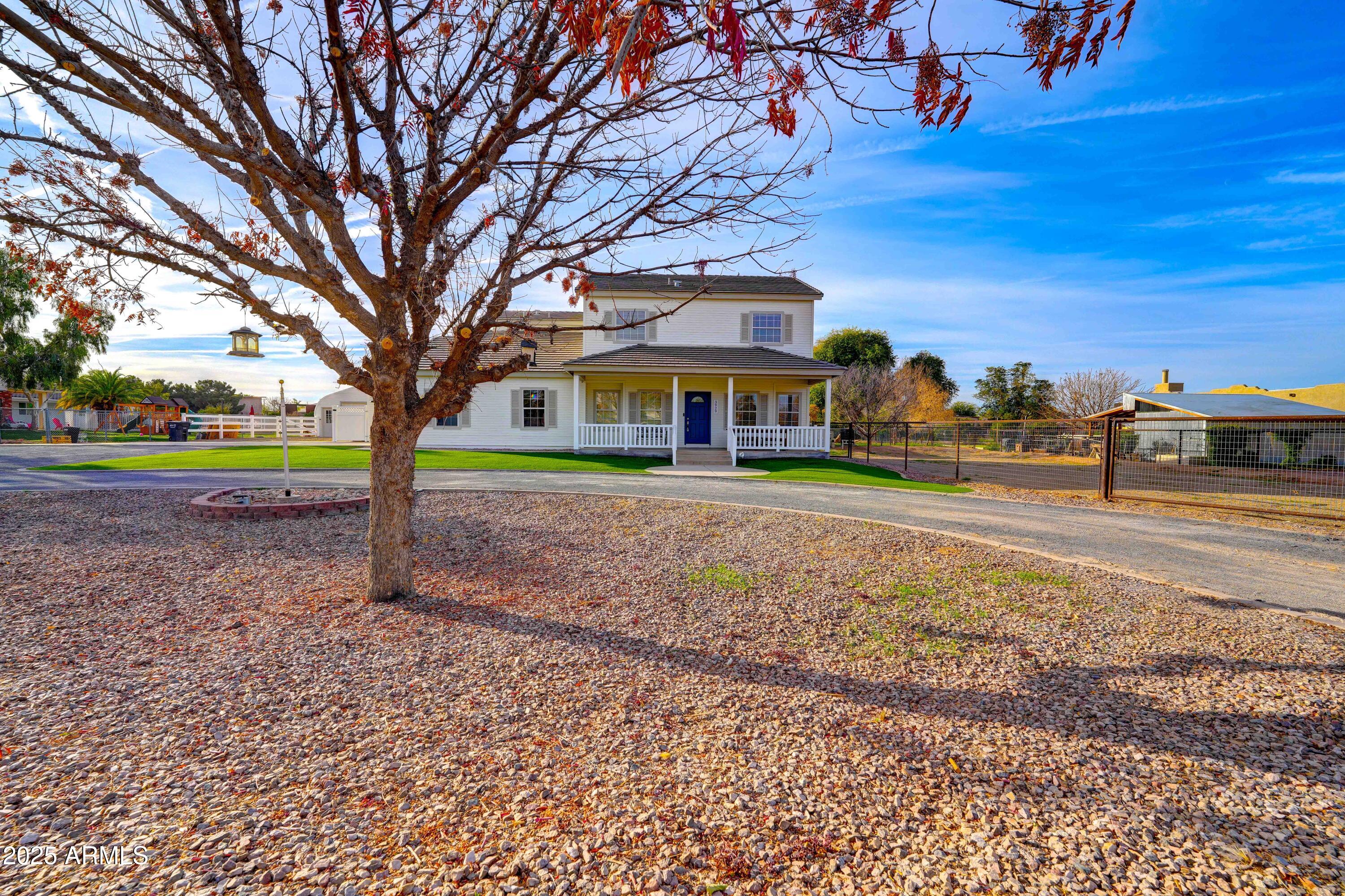 3929 E FLINTLOCK Drive