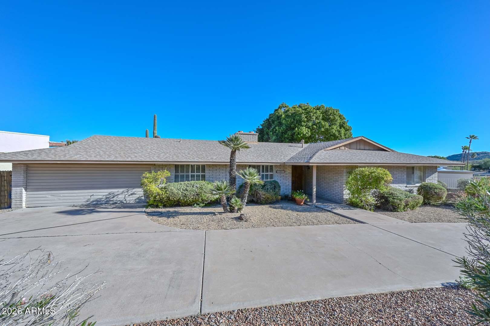 13013 N Surrey Circle