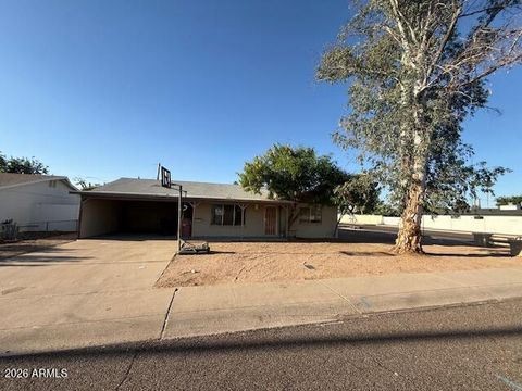 Photo of 8350 E Bonnie Rose Avenue, Scottsdale, AZ 85250 (MLS # 7022510)