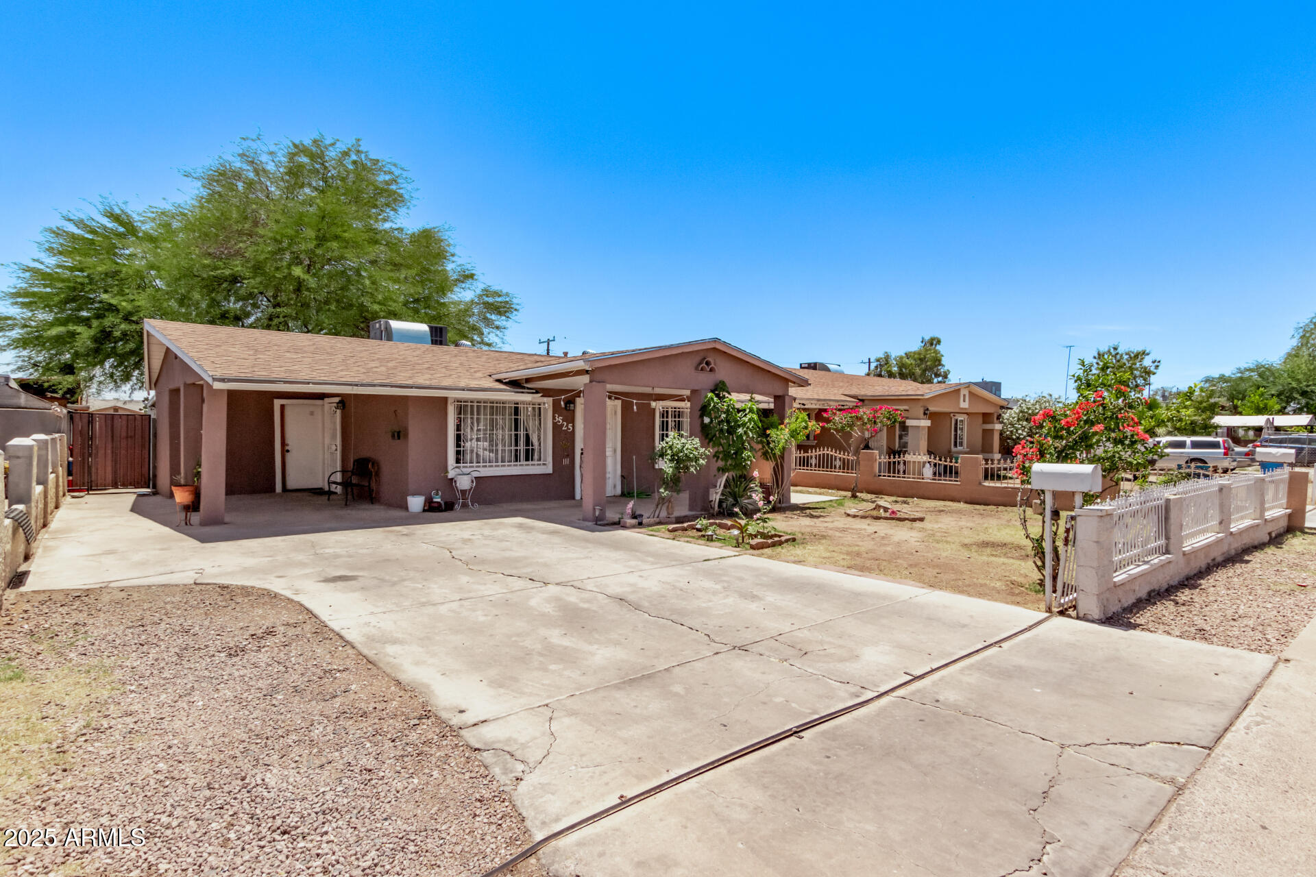 Homes 3 3525 W LATHAM Street