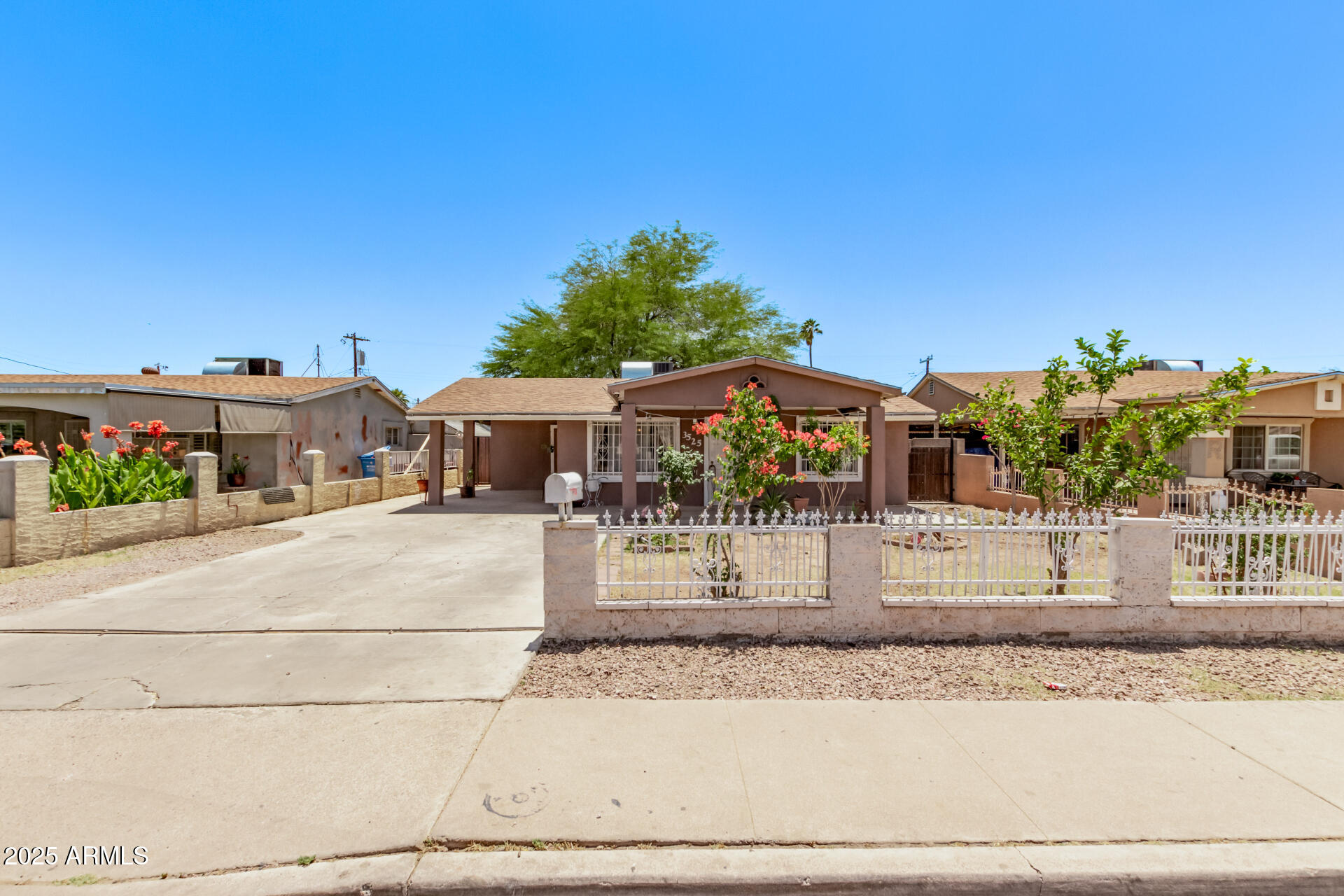 Homes 1 3525 W LATHAM Street