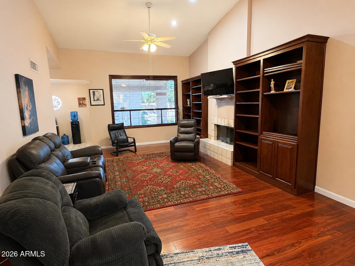 Properties 2 1550 N STAPLEY Drive 52