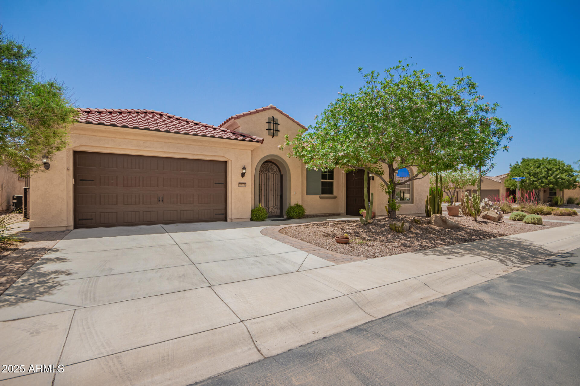 7515 W MERRIWEATHER Way