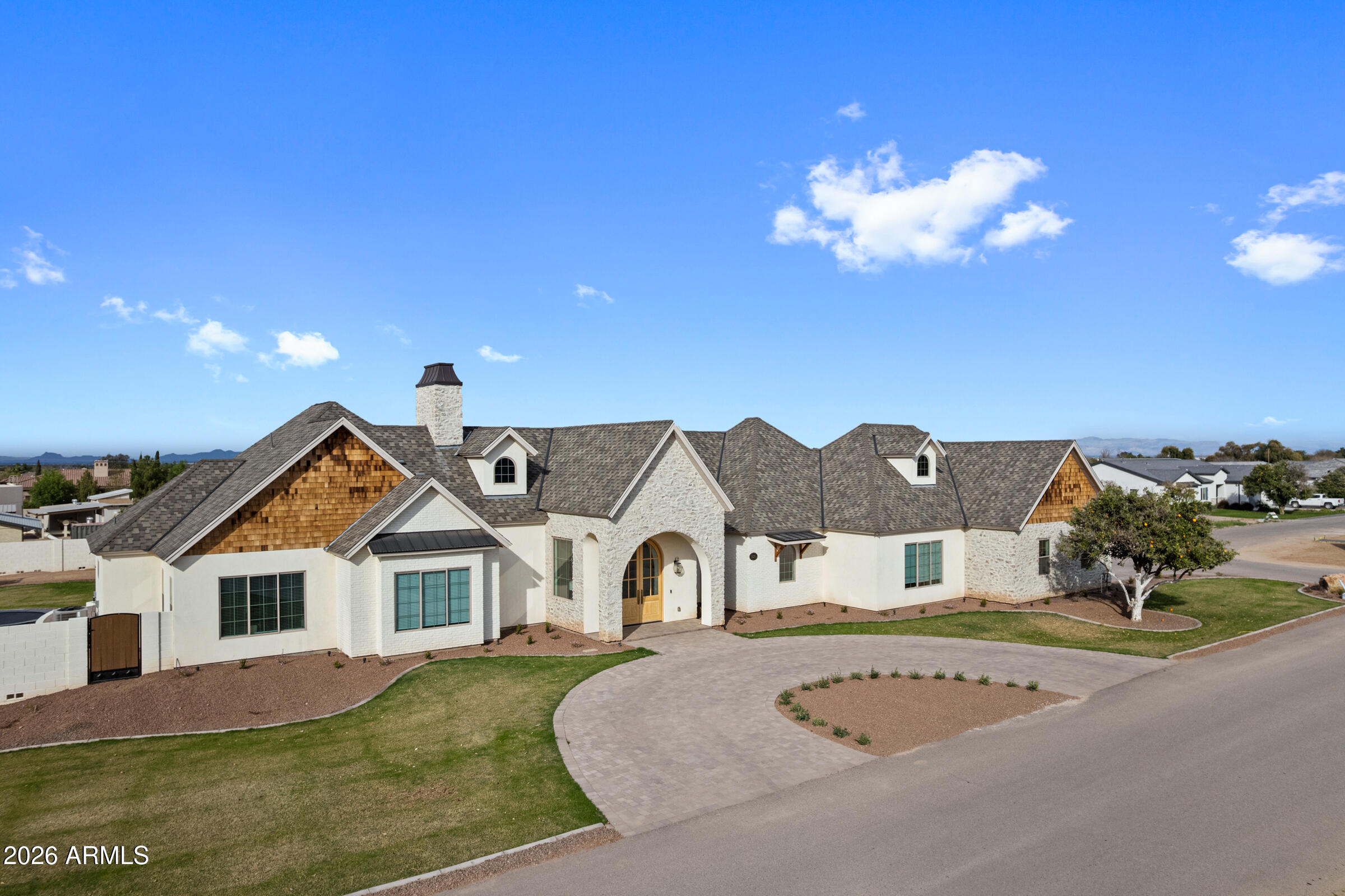 18212 E NAVAJO Drive