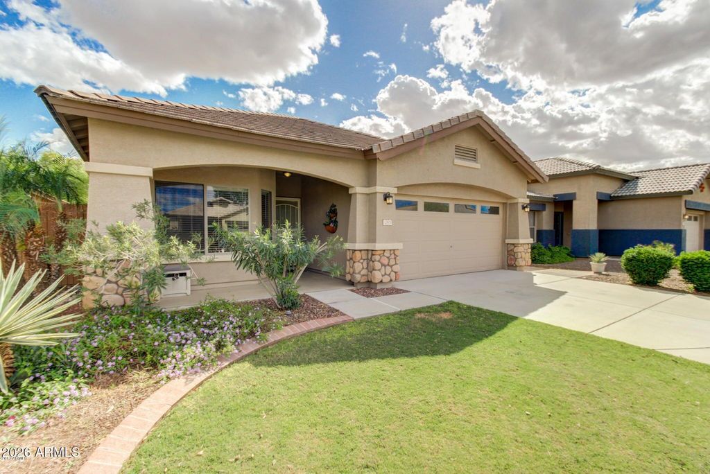 Photo of 12805 W Apodaca Drive, Litchfield Park, AZ 85340 (MLS # 7031557)