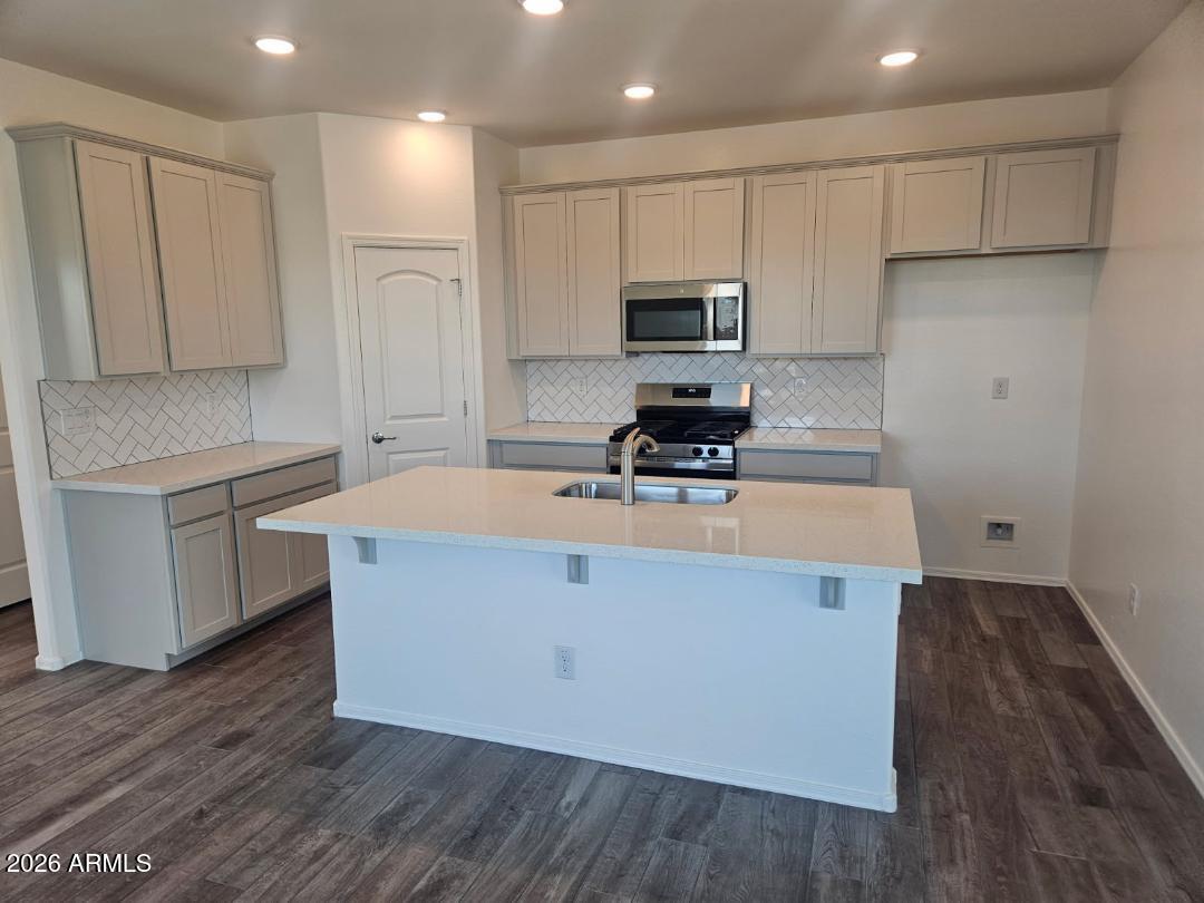 17140 W CORRINE Drive