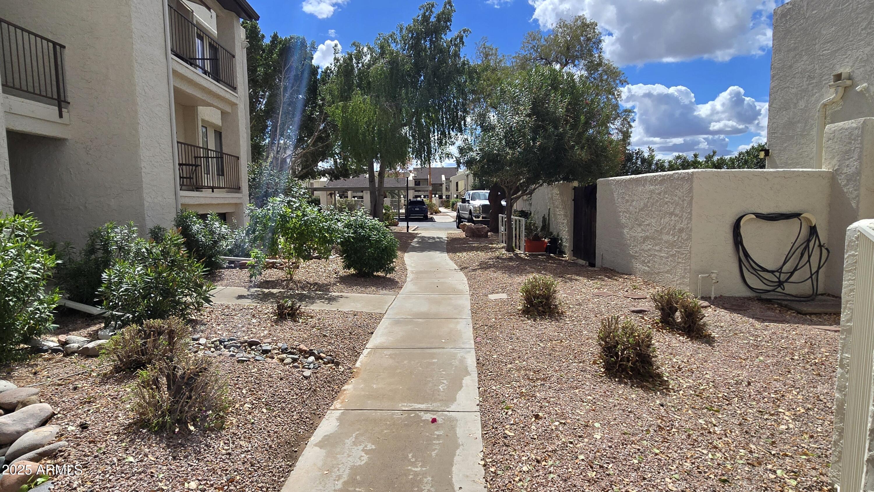 5518 E LINDSTROM Lane 1034