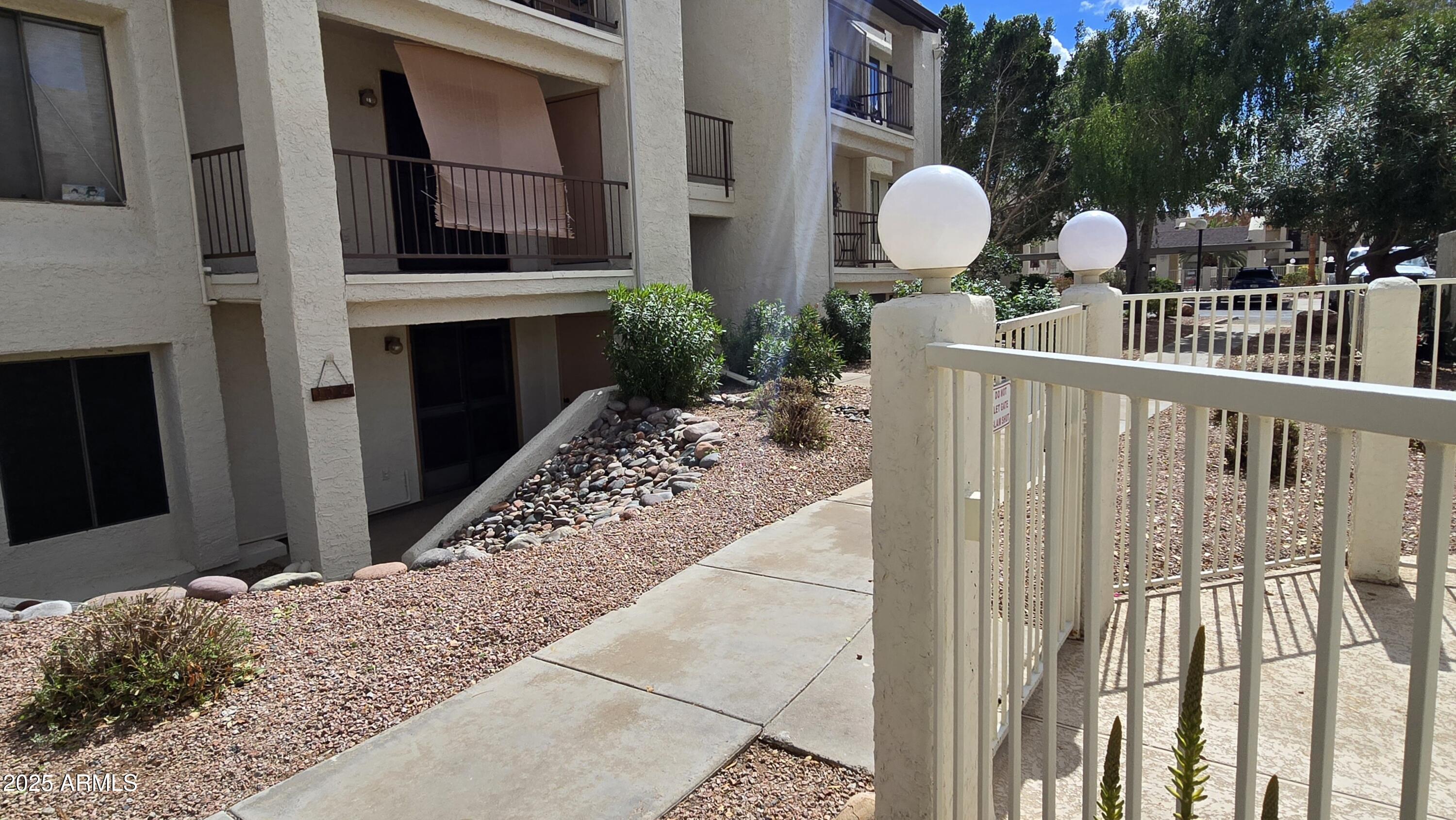 5518 E LINDSTROM Lane 1034