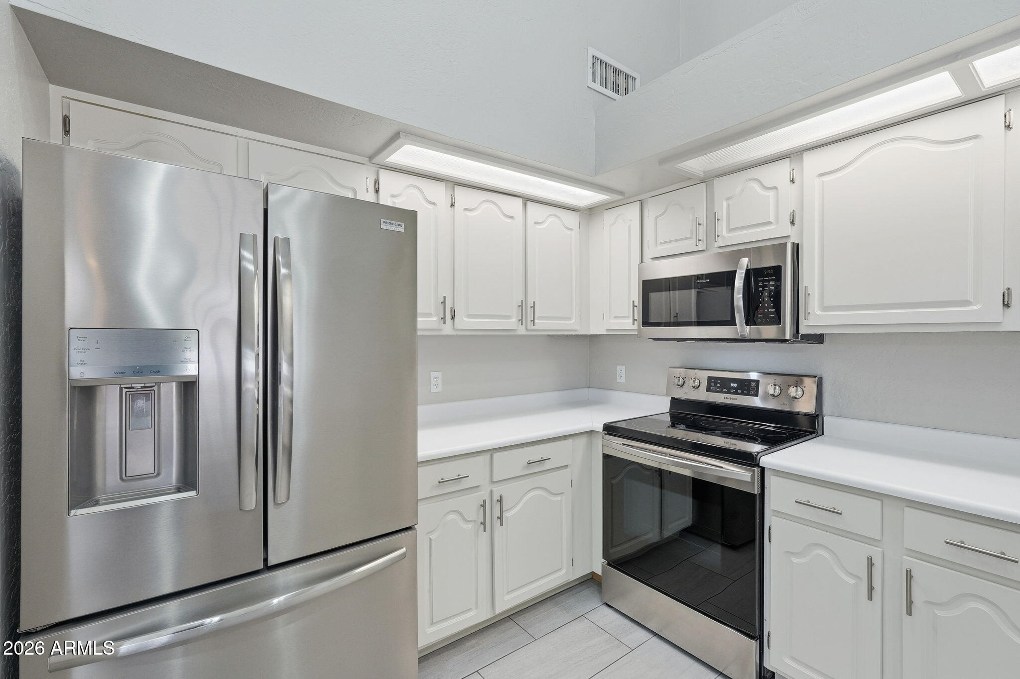 5244 E HANNIBAL Street