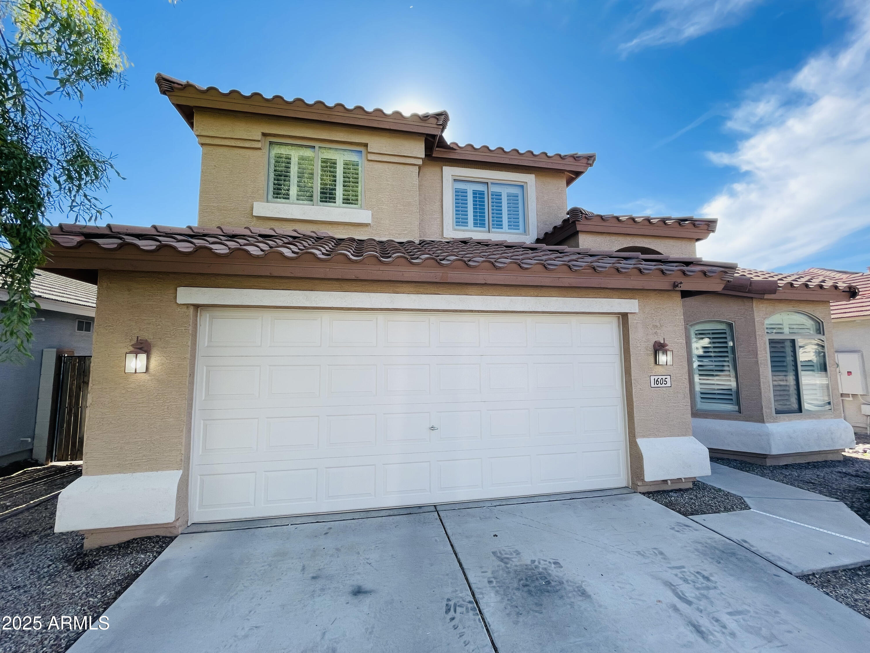 1605 E MELANIE Street