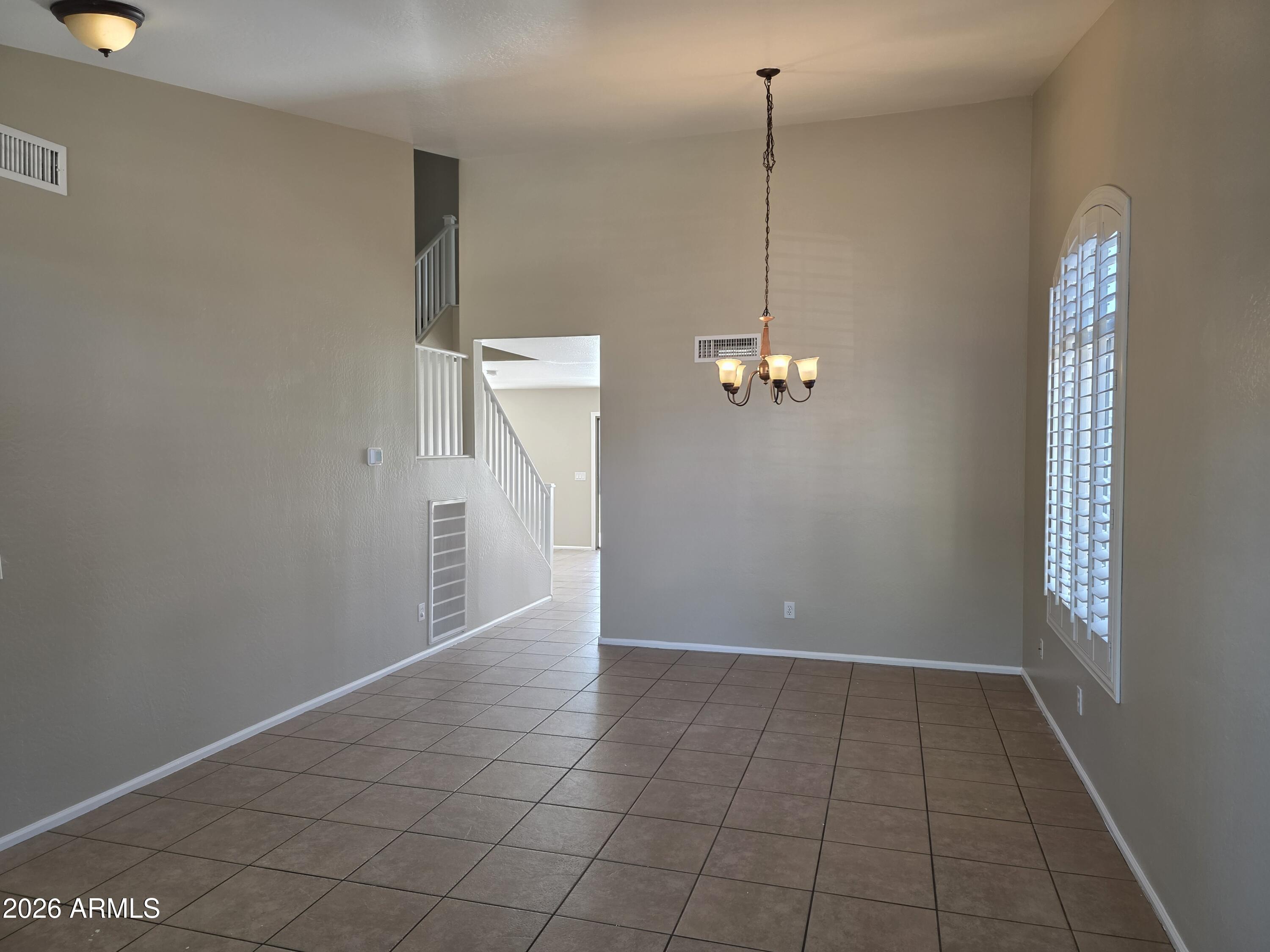 1605 E MELANIE Street