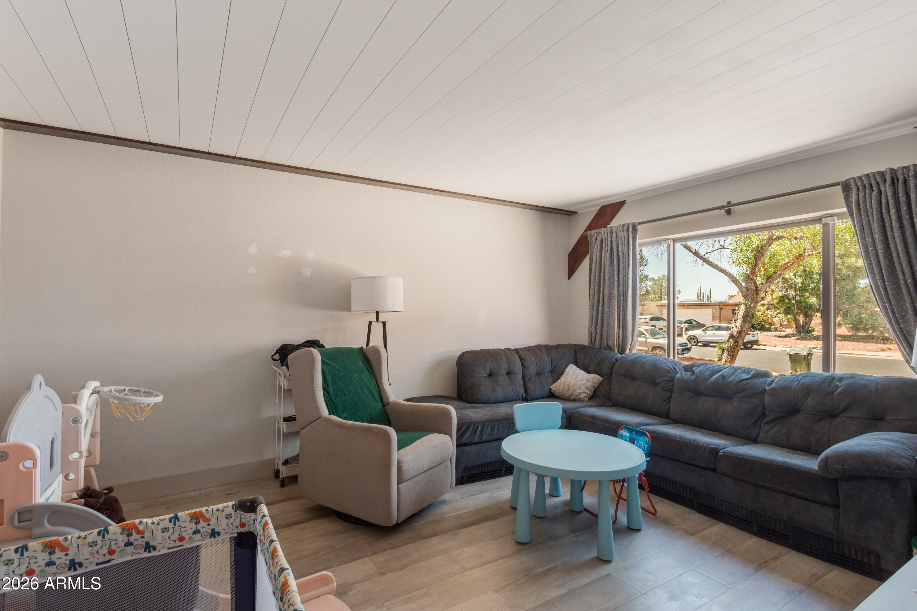 5162 PASEO LAS PALMAS --