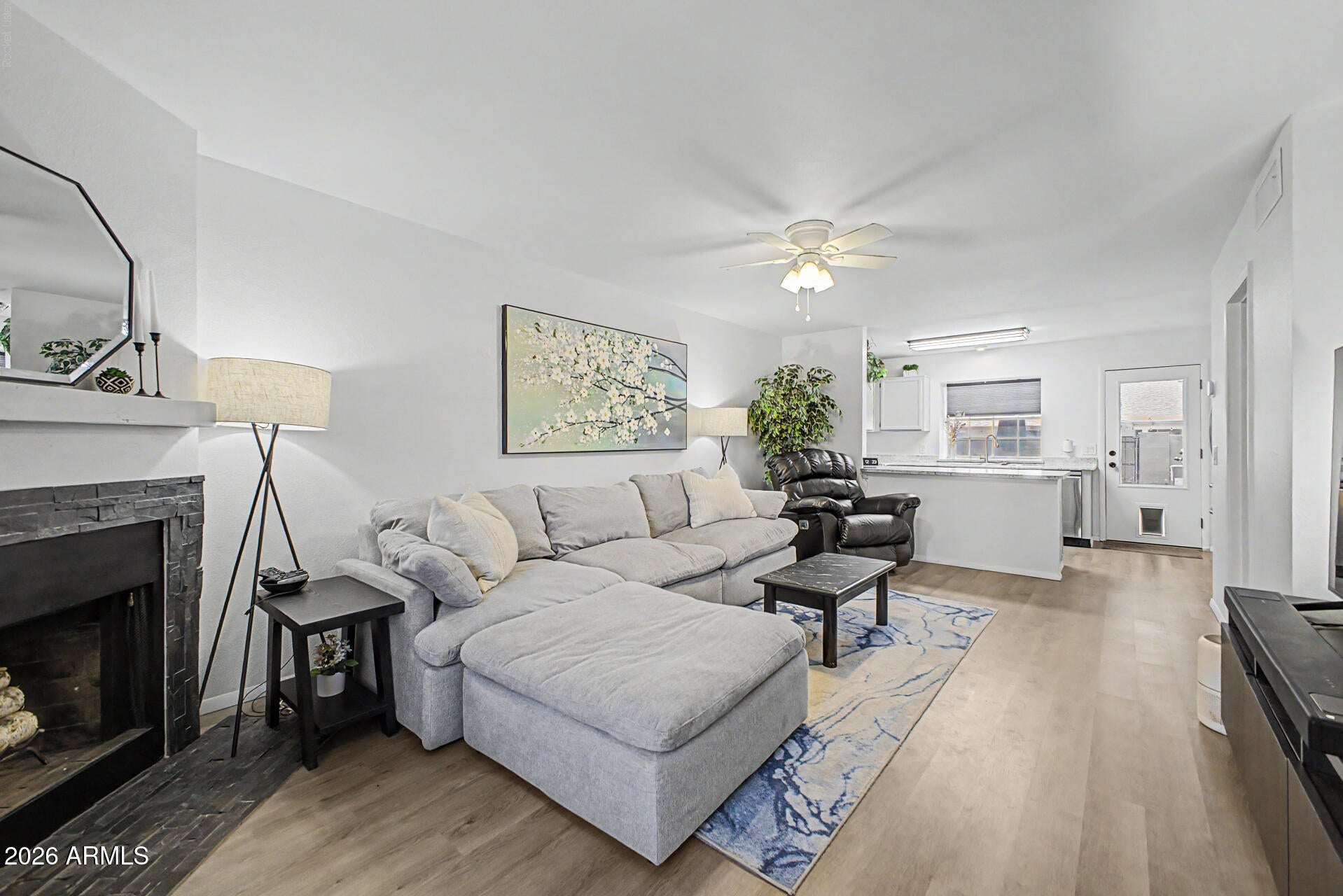 8111 W WACKER Road 32