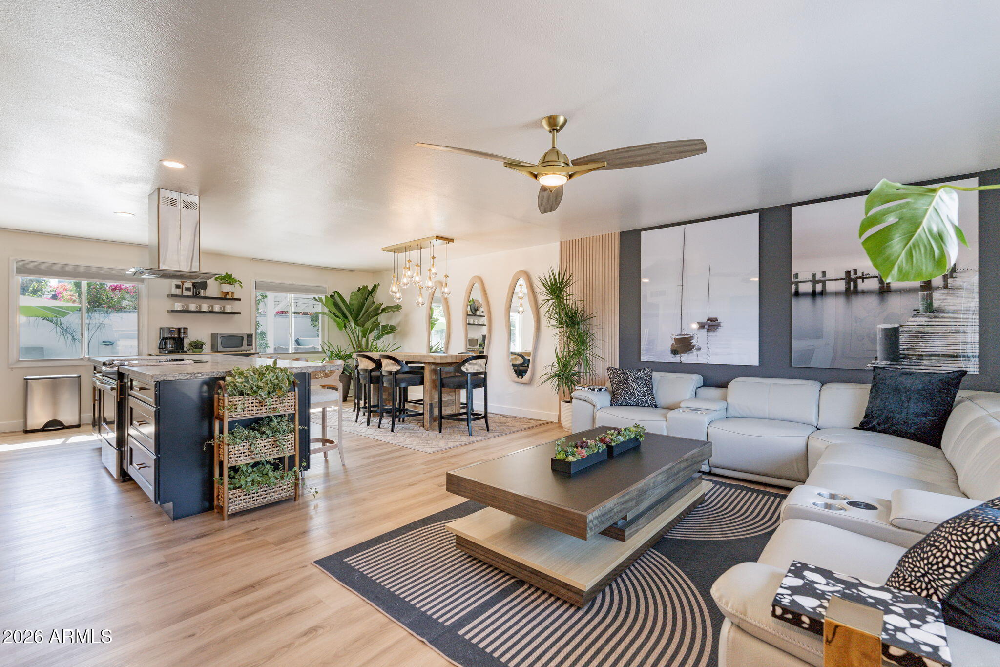 8437 E KEIM Drive
