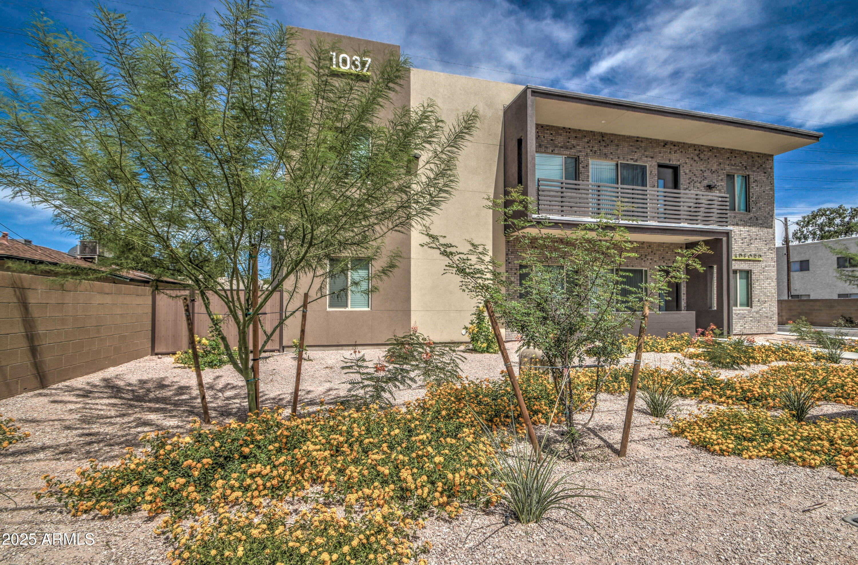 1037 S FARMER Avenue