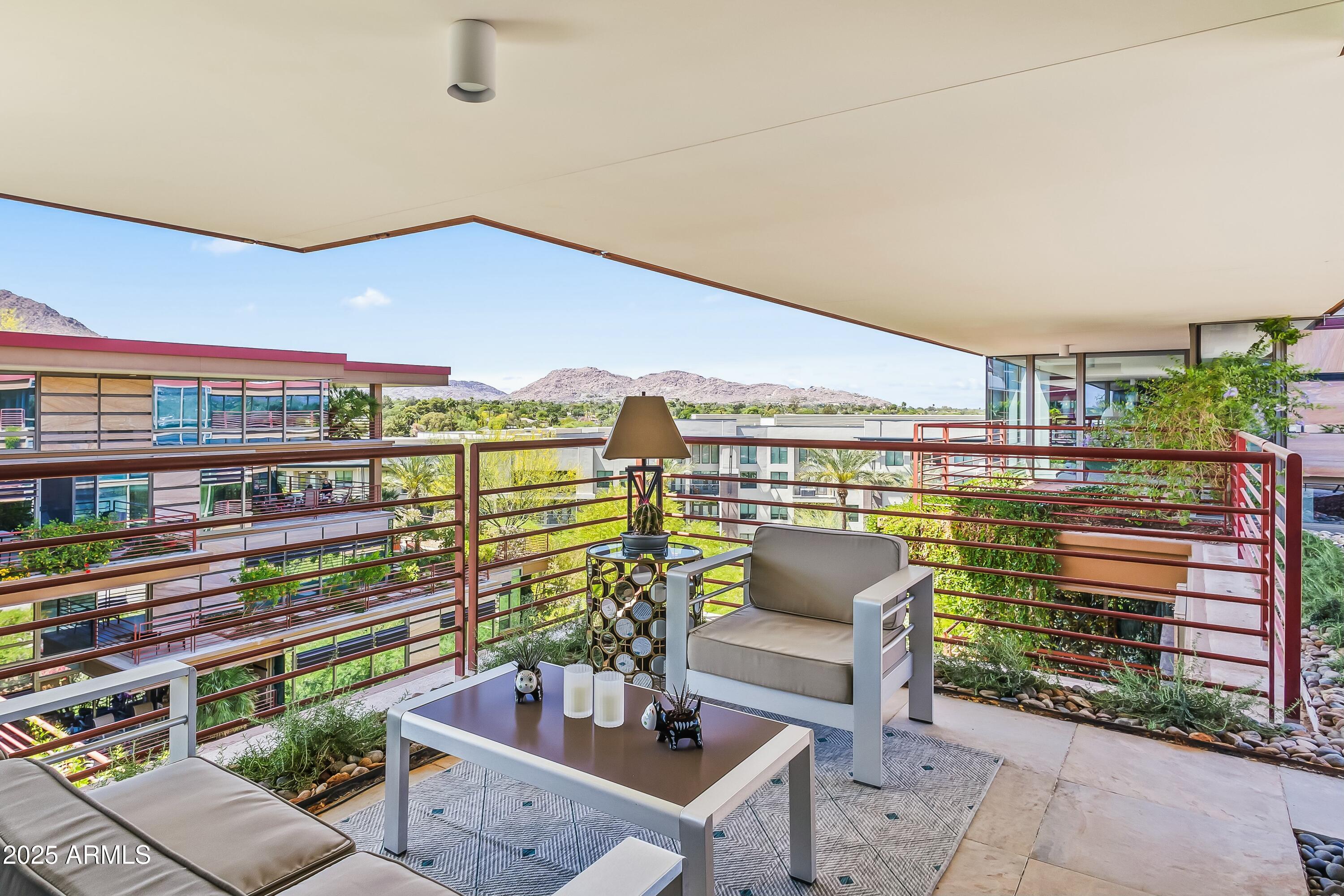 7131 E RANCHO VISTA Drive 7011