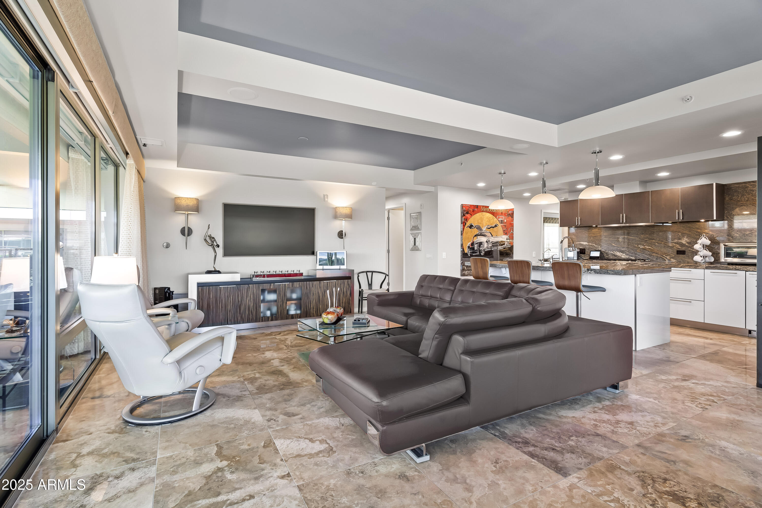 7131 E RANCHO VISTA Drive 7011