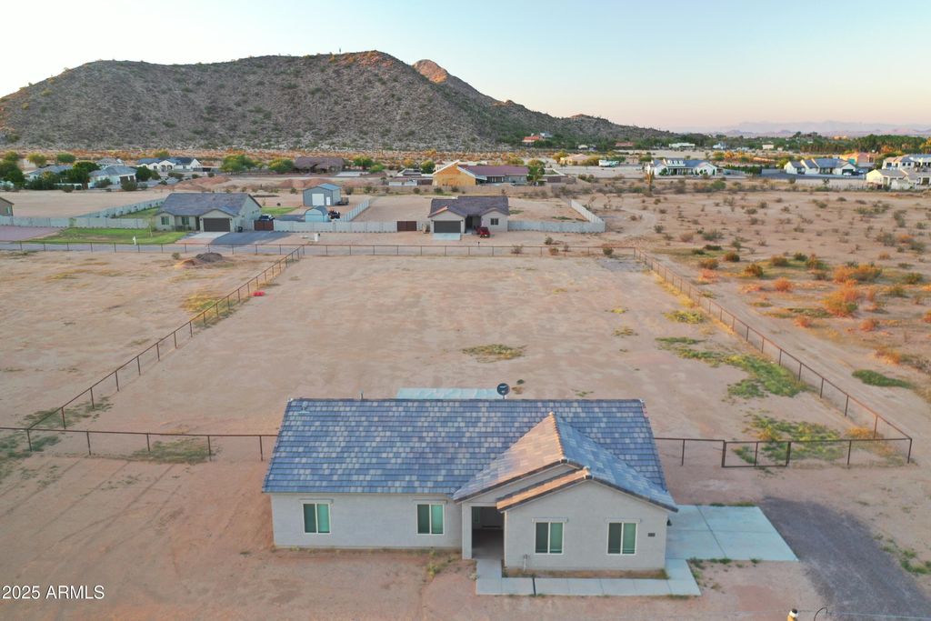Photo of 8256 W Mccartney Road, Casa Grande, AZ 85194 (MLS # 6876971)