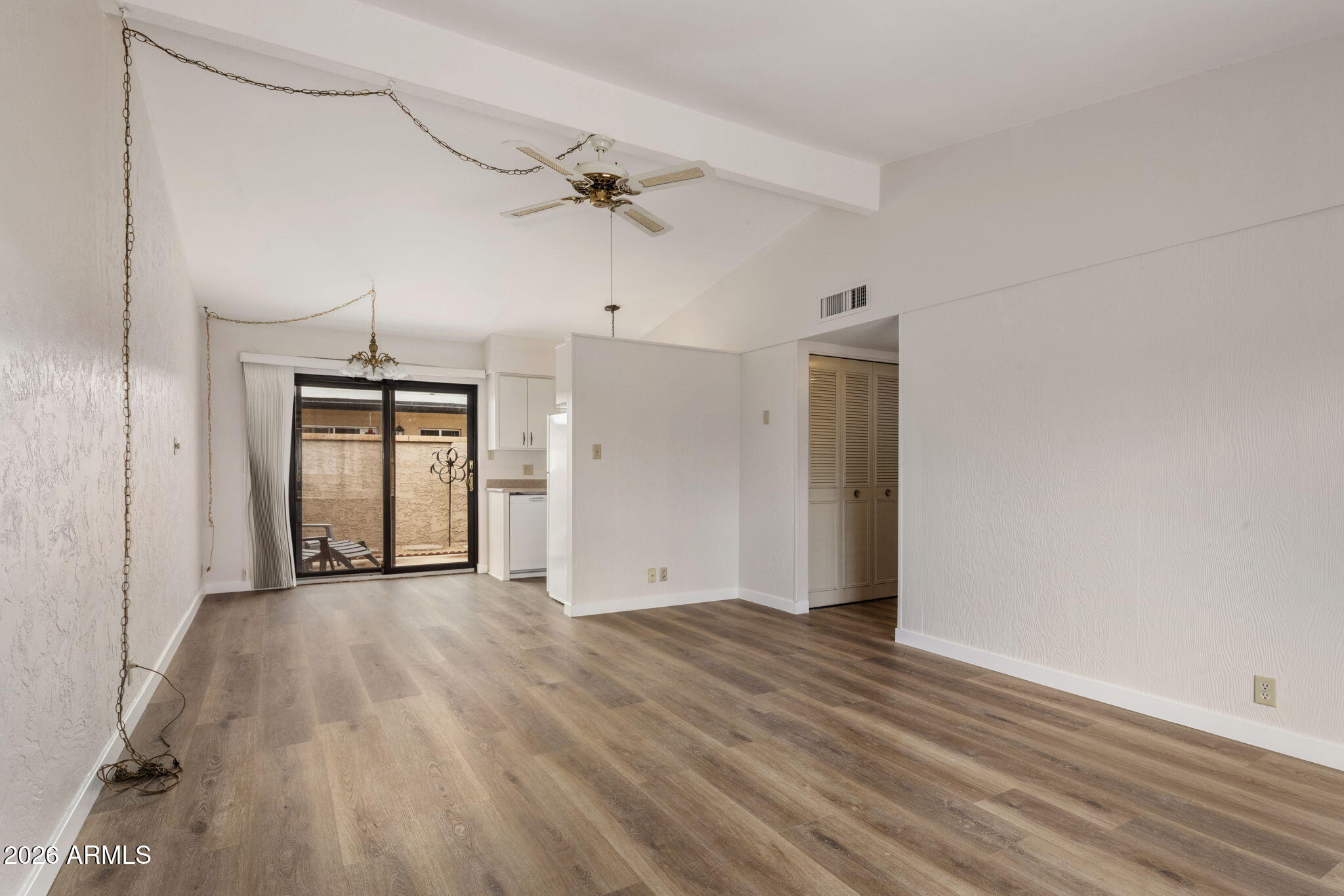 1320 E BETHANY HOME Road 77