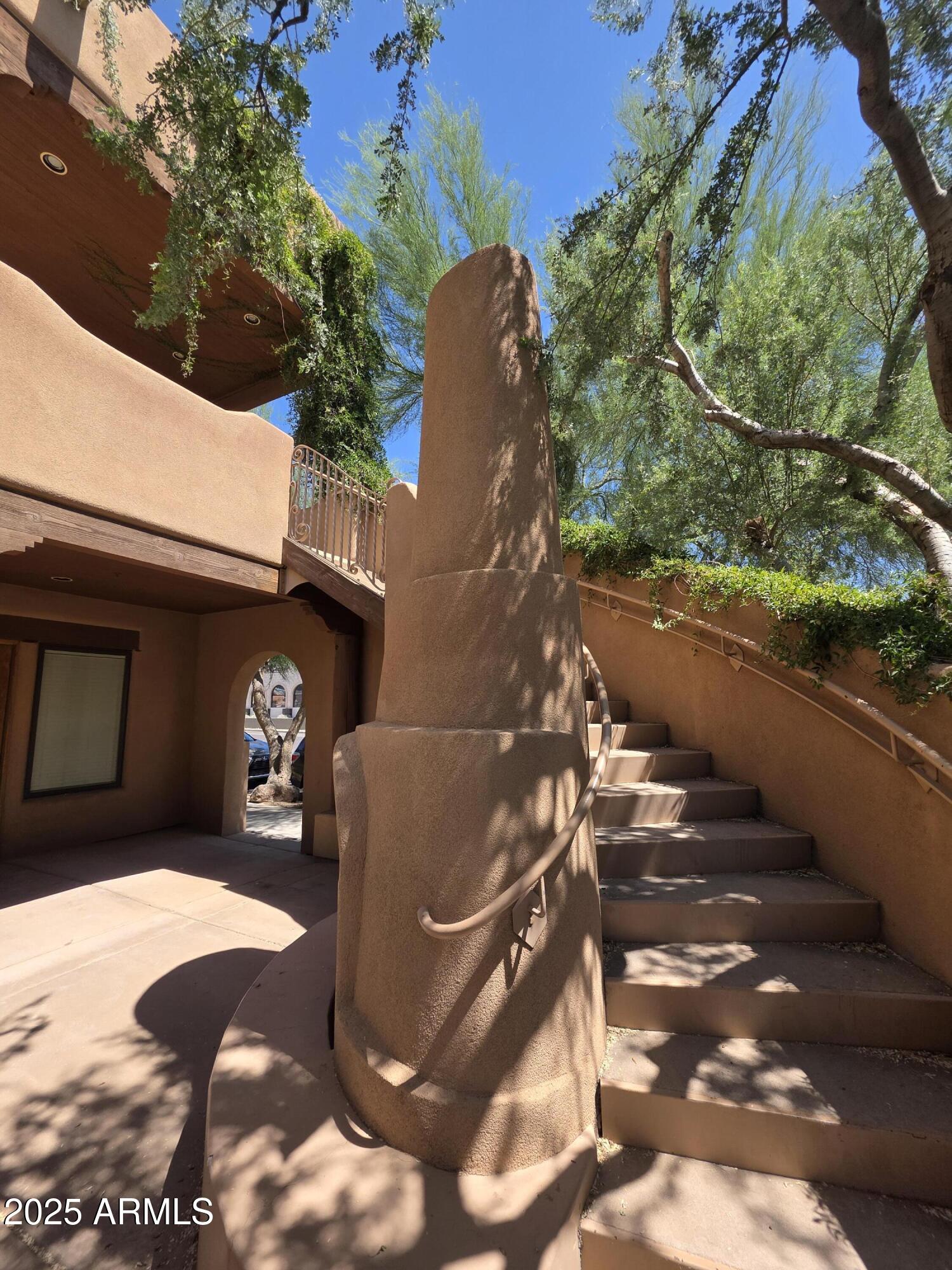 16715 E Parkview Avenue 201