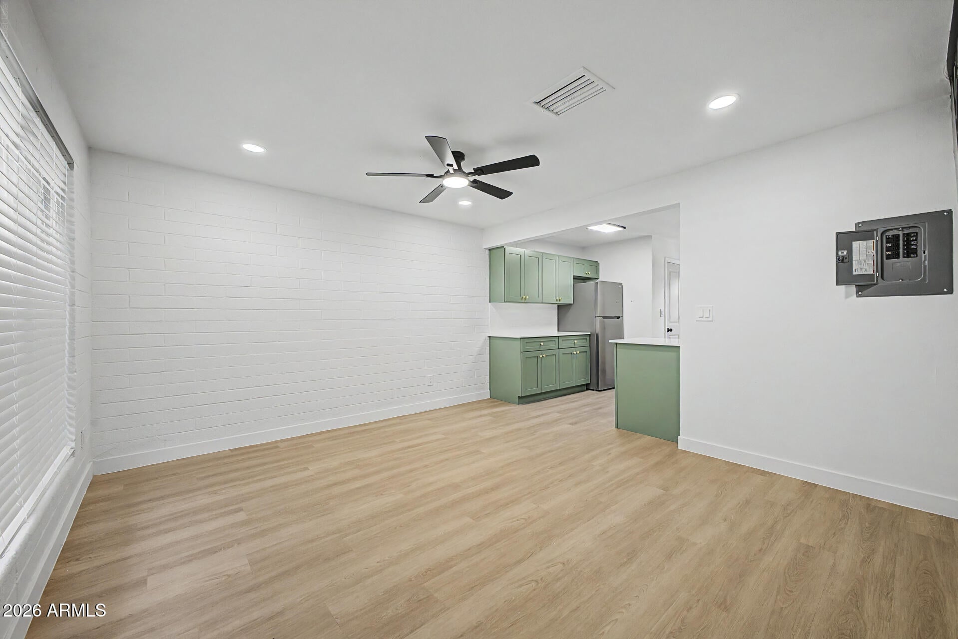 1804 E CONCORDA Drive 18